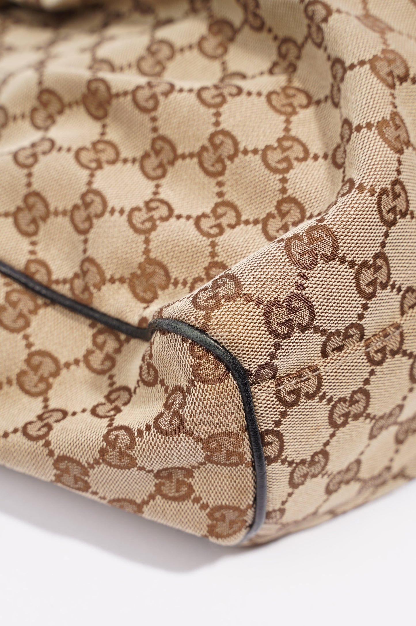 Gucci Sukey Tote Bag Beige