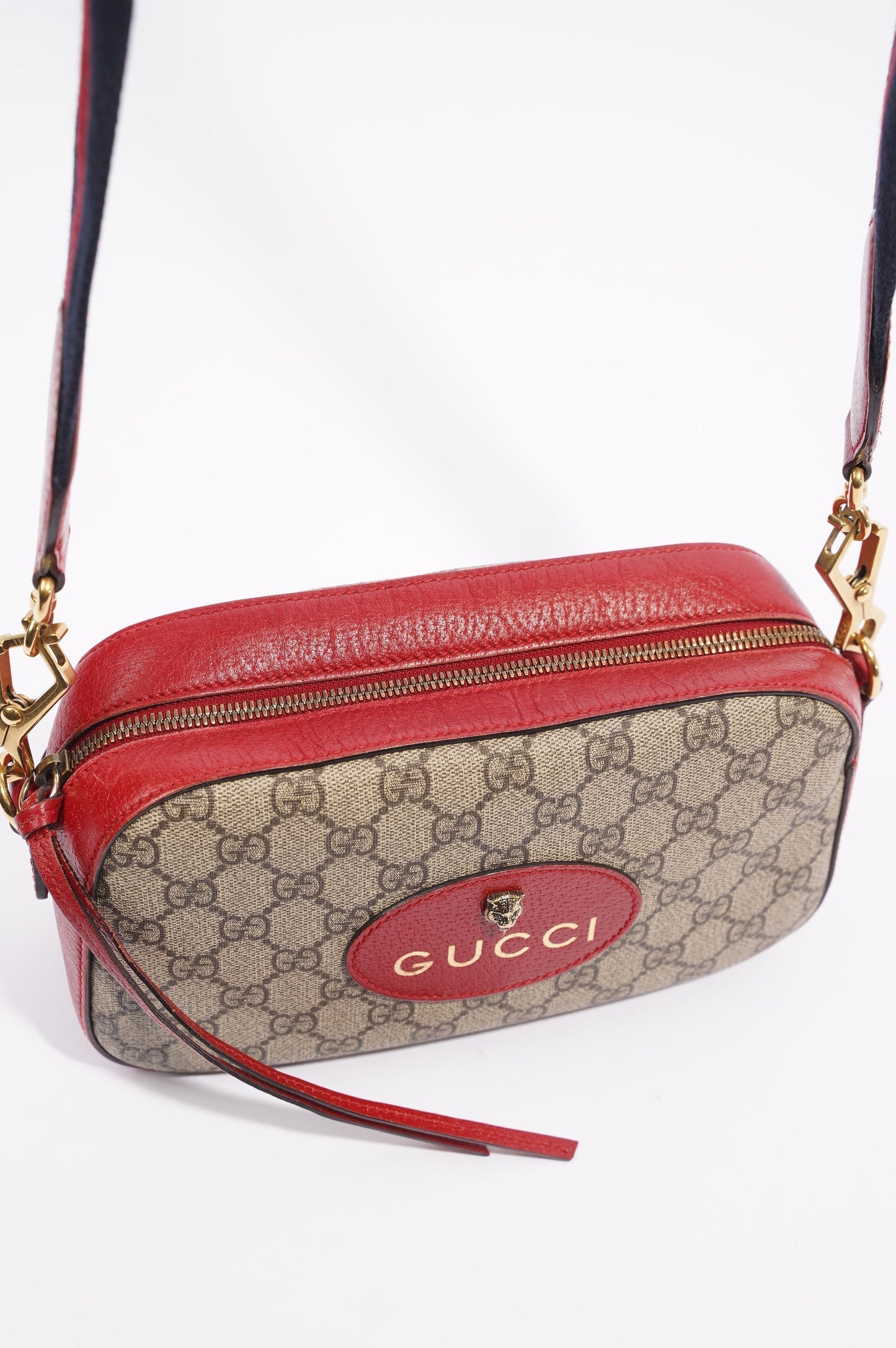 Gucci Womens Neo Vintage GG Messenger Bag Supreme Red