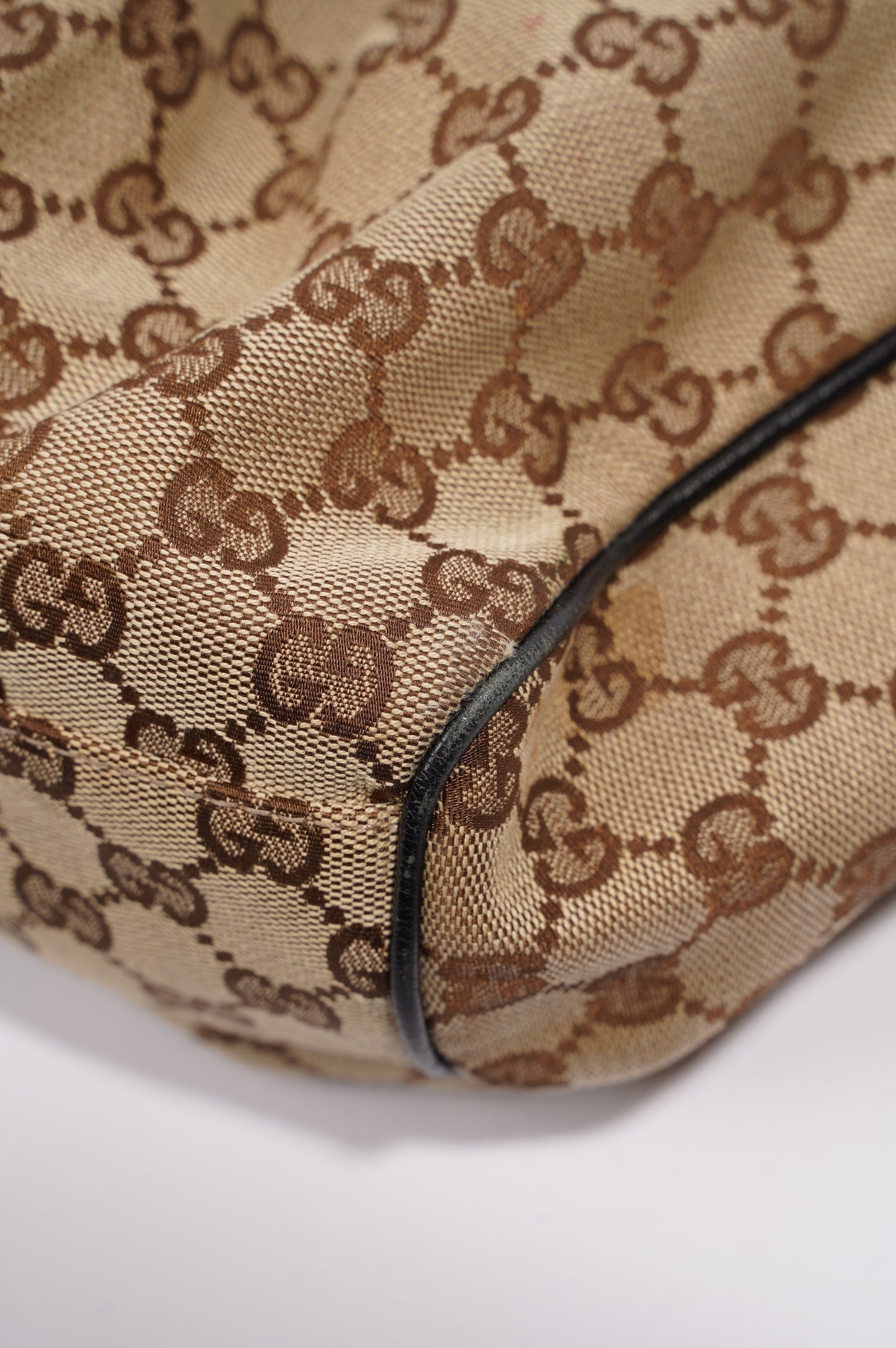 Gucci Sukey Tote Bag Beige
