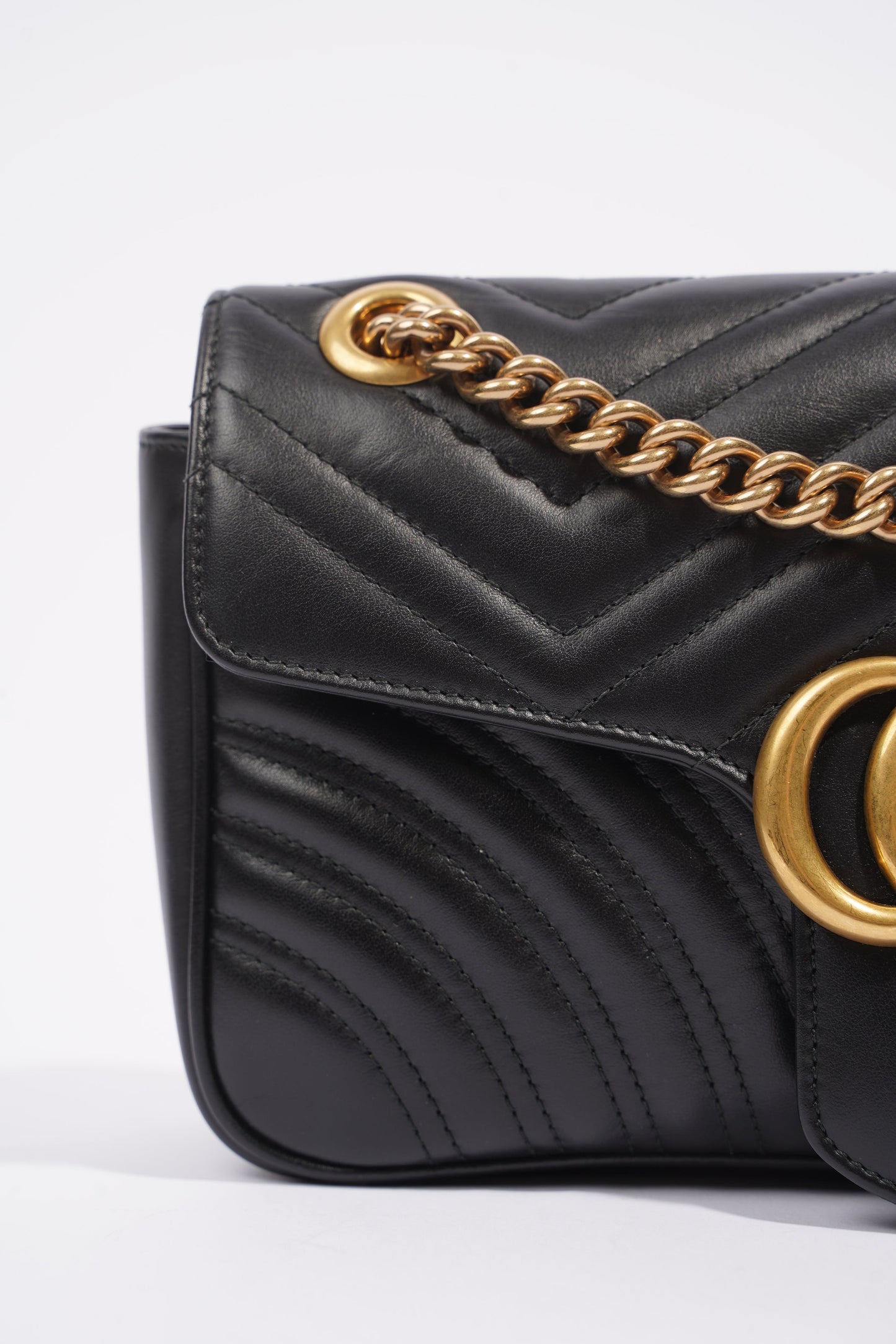 Gucci Womens Marmont Flap Black / Gold Small