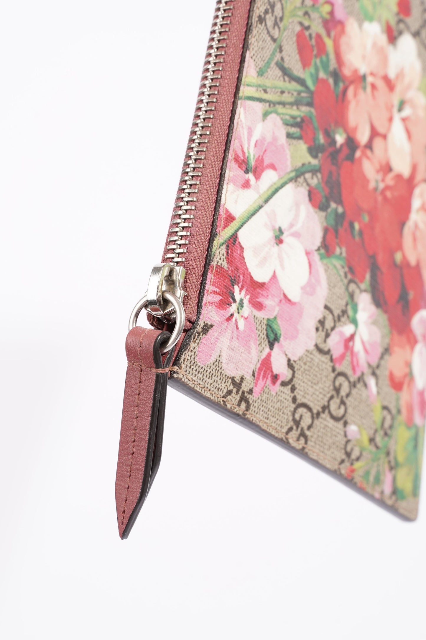 Gucci Bloom Zip Pouch Supreme / Flowers Canvas