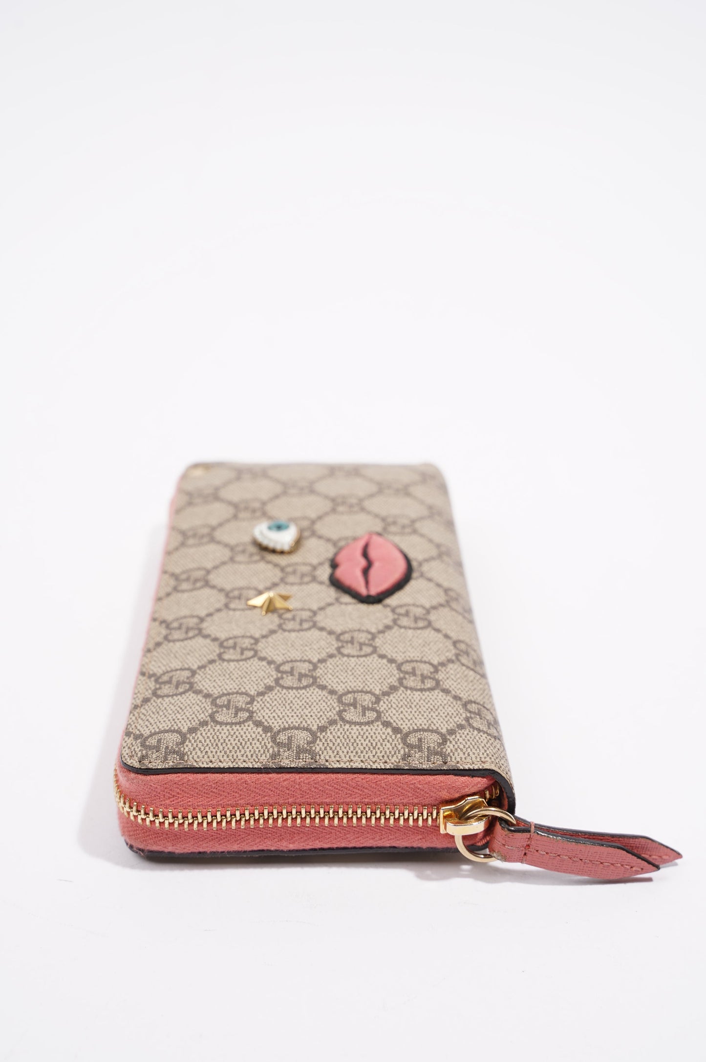 Gucci Womens Zip Around Wallet With Face Applique Supreme
