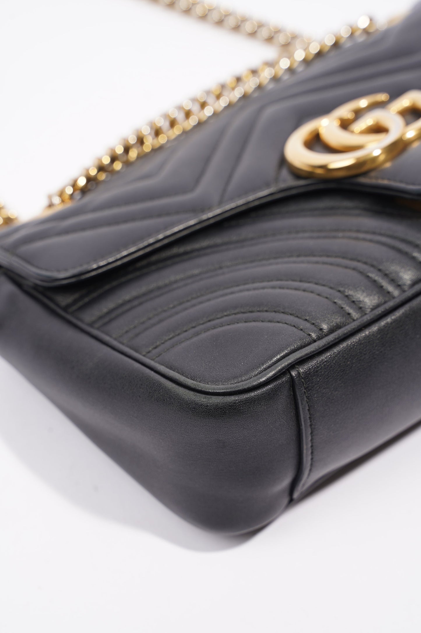 Gucci Womens Marmont Flap Black Gold Small