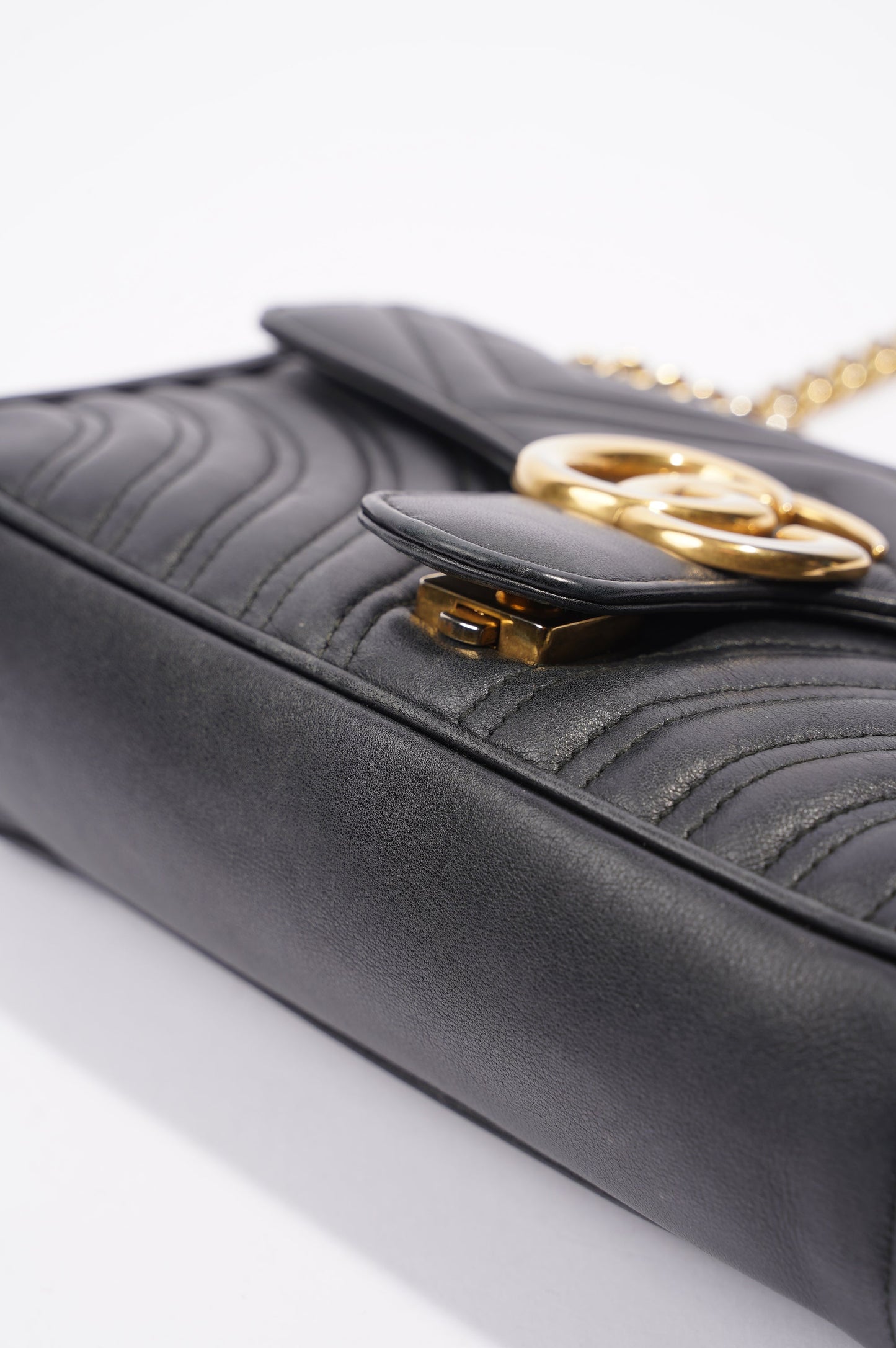 Gucci Womens Marmont Flap Black Gold Small