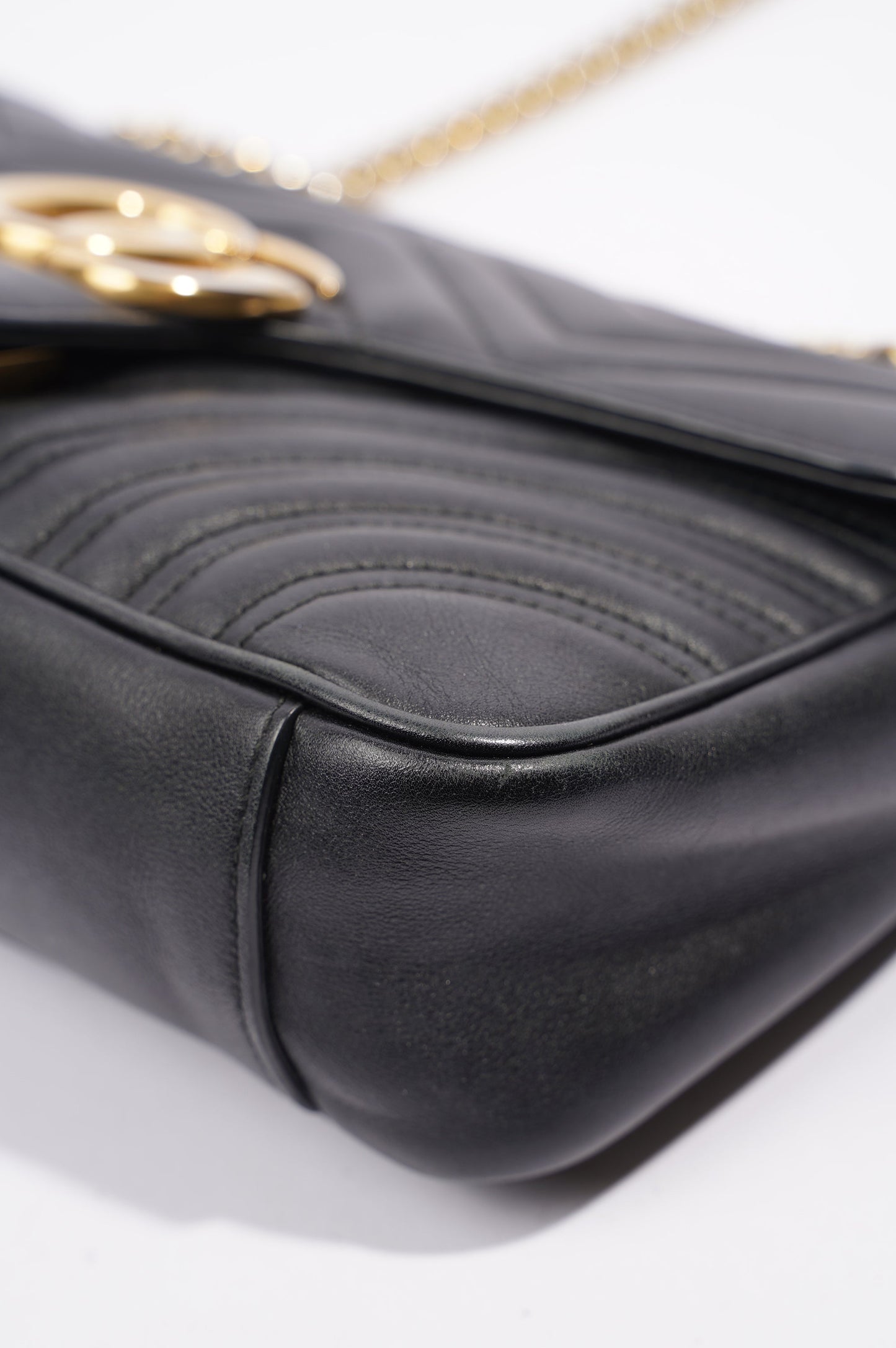 Gucci Womens Marmont Flap Black Gold Small