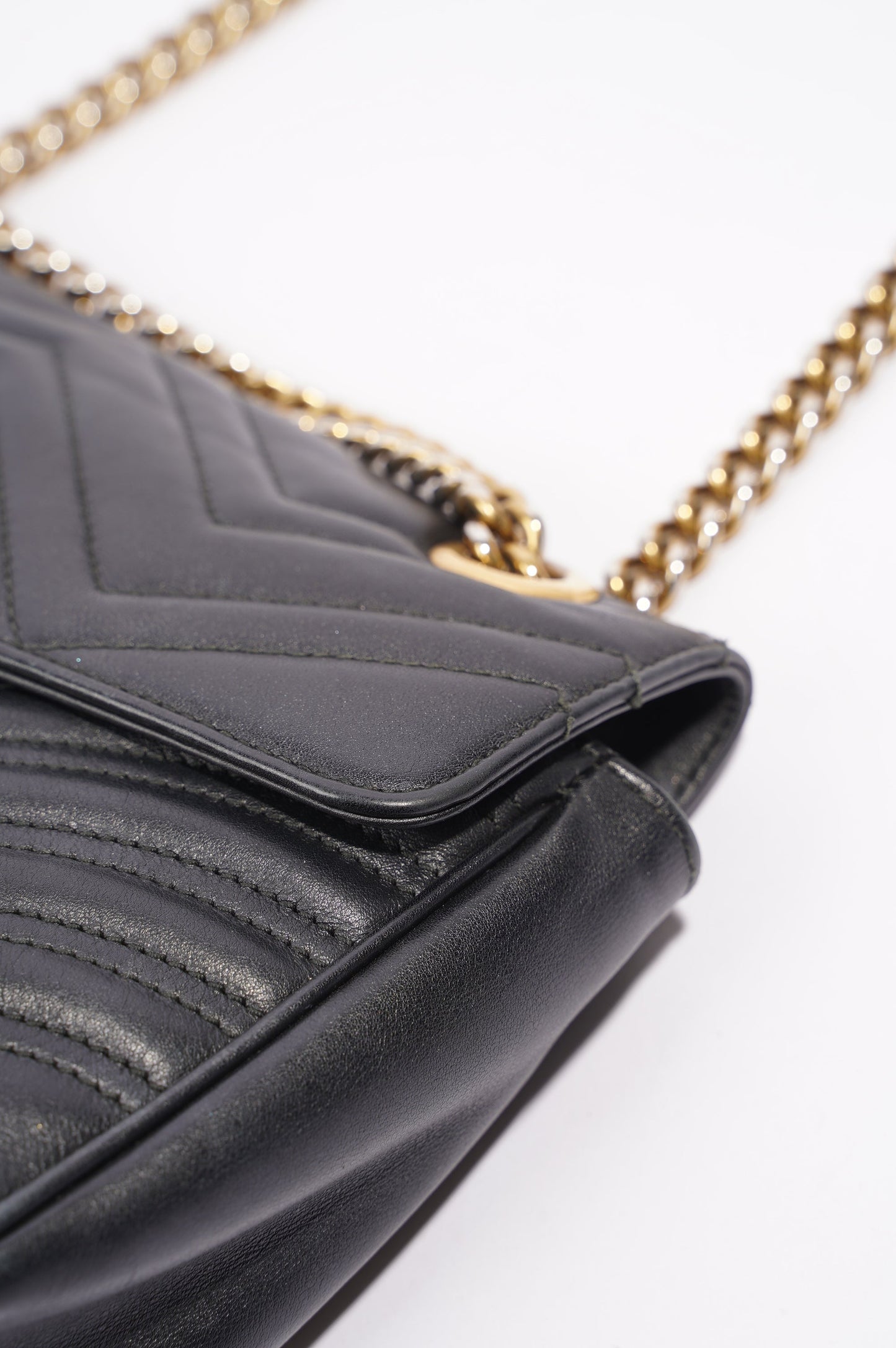 Gucci Womens Marmont Flap Black Gold Small