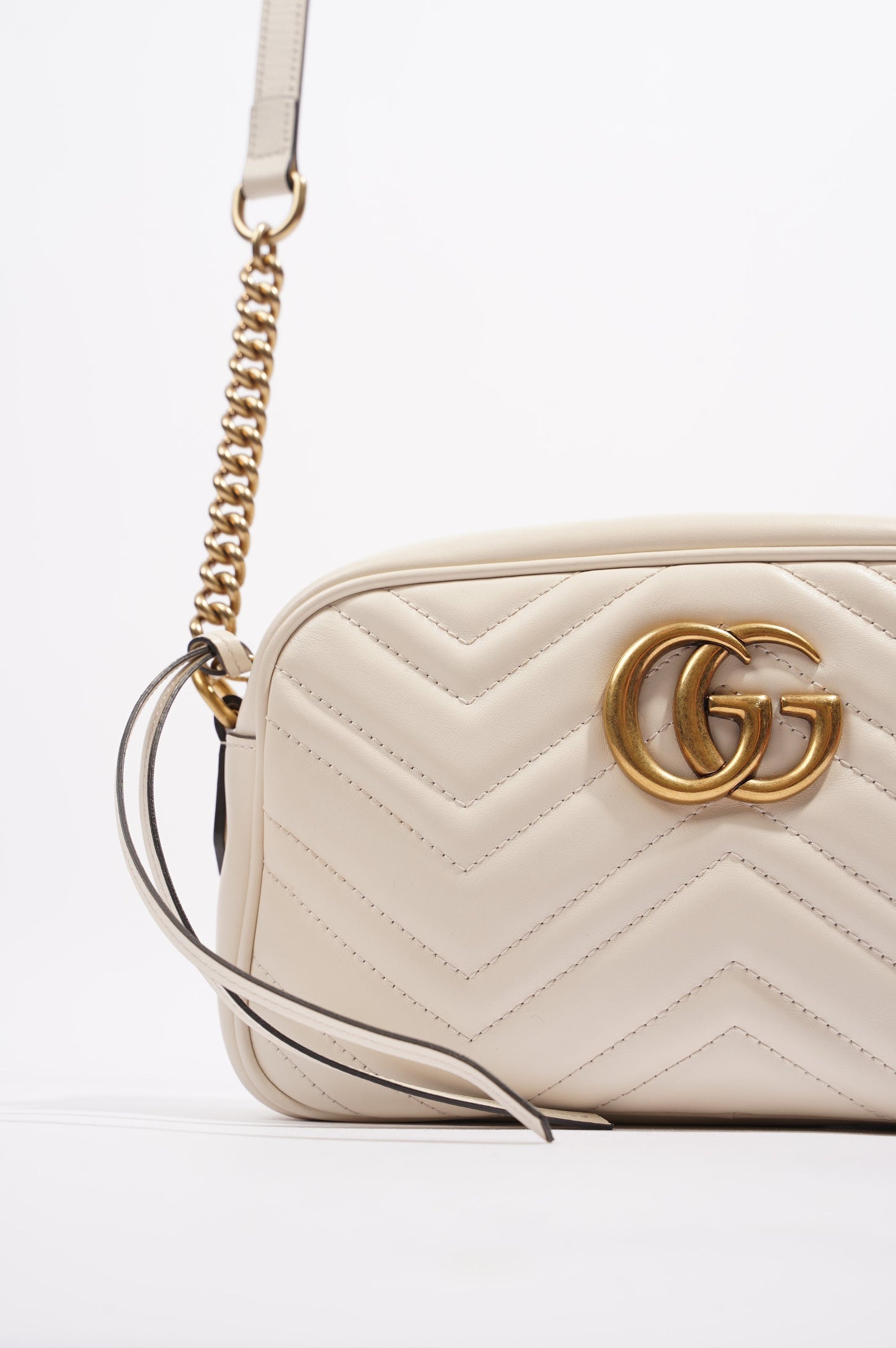 Gucci Womens Marmont Zip White Matelasse Small