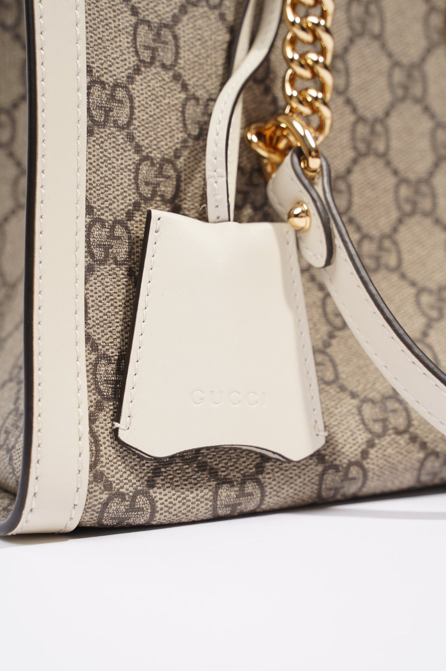 Gucci Womens Padlock Bag Supreme / White Medium