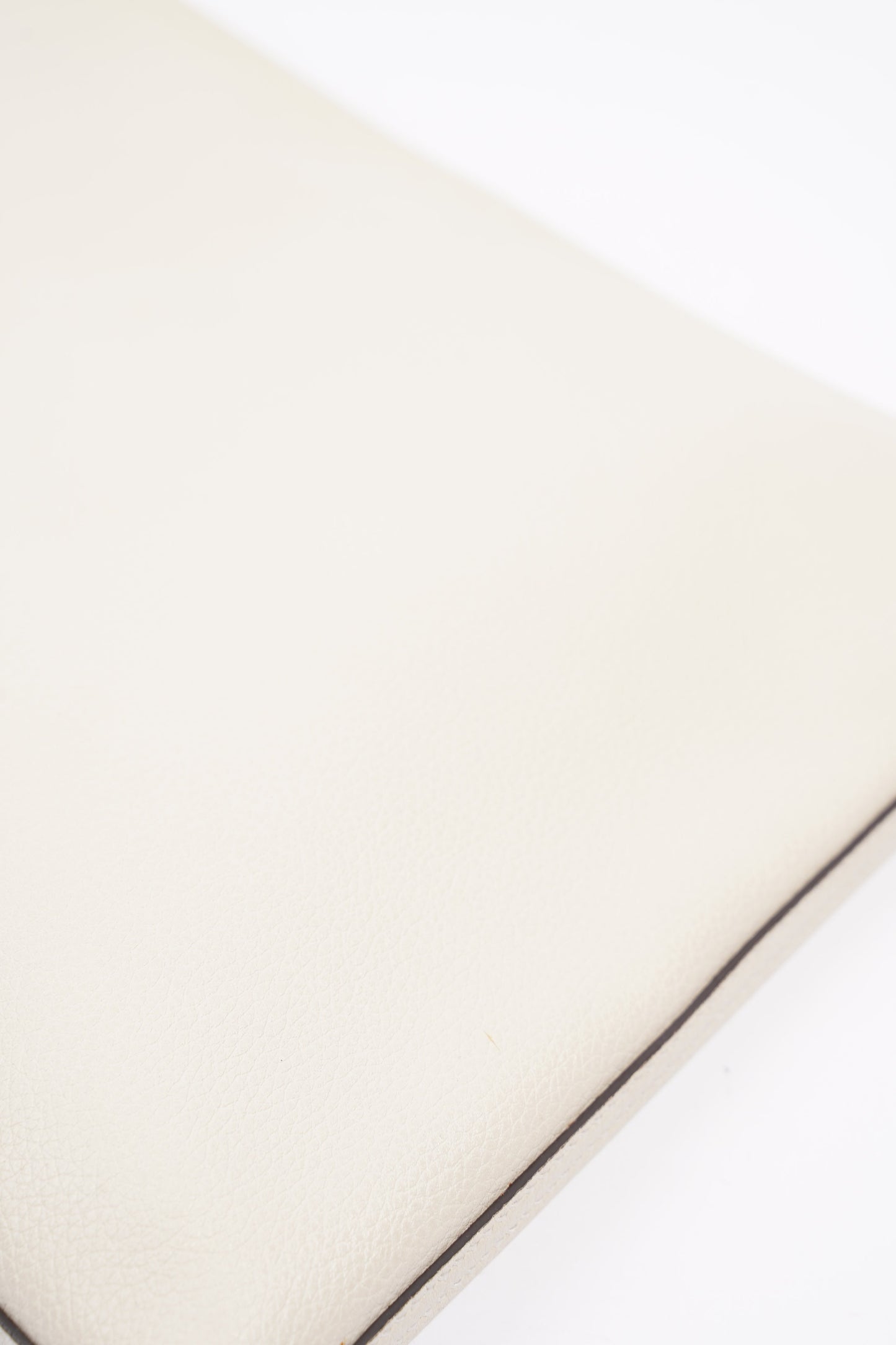 Gucci Womens Portfolio Clutch Bag Cream