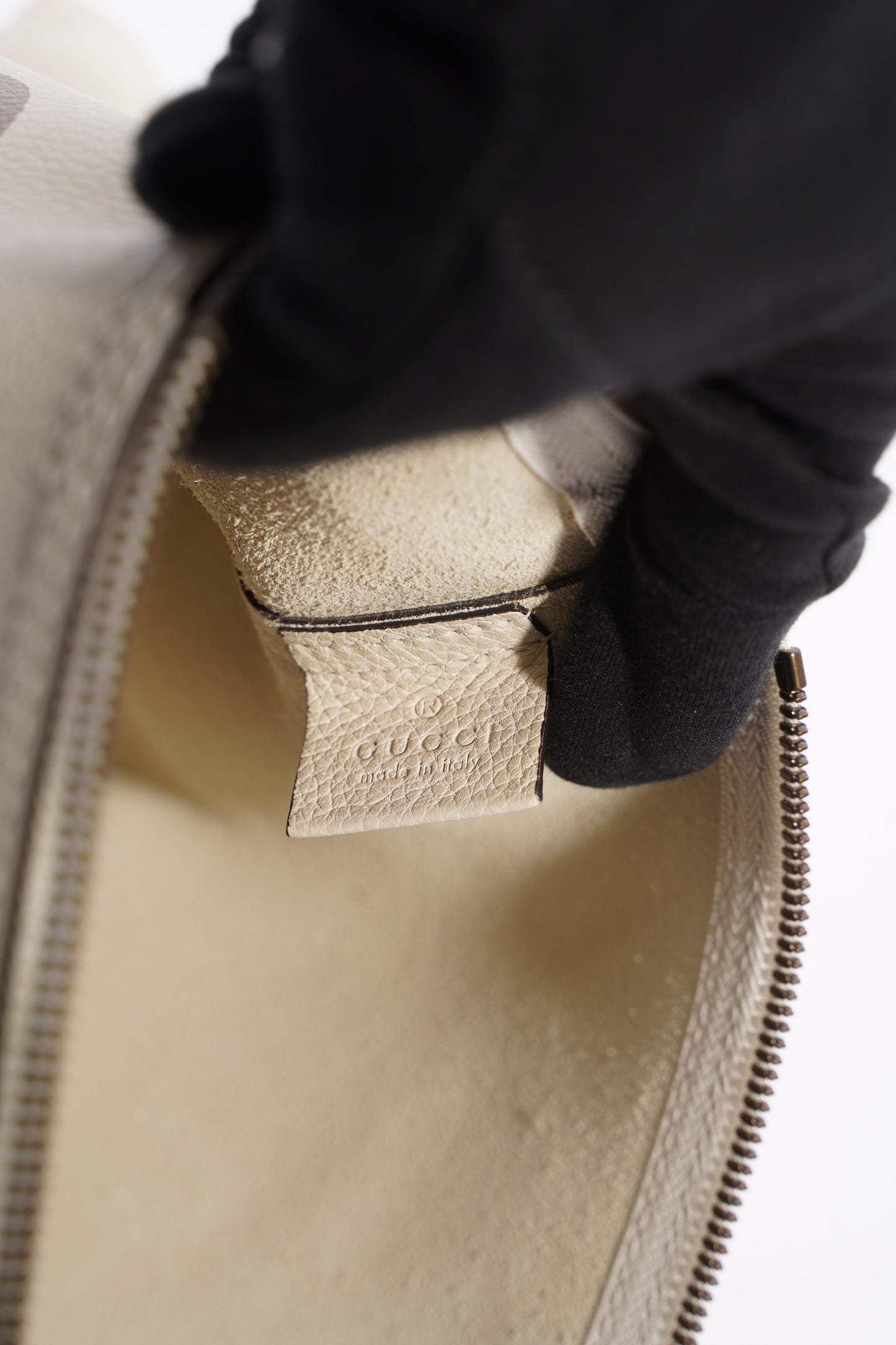 Gucci Womens Portfolio Clutch Bag Cream