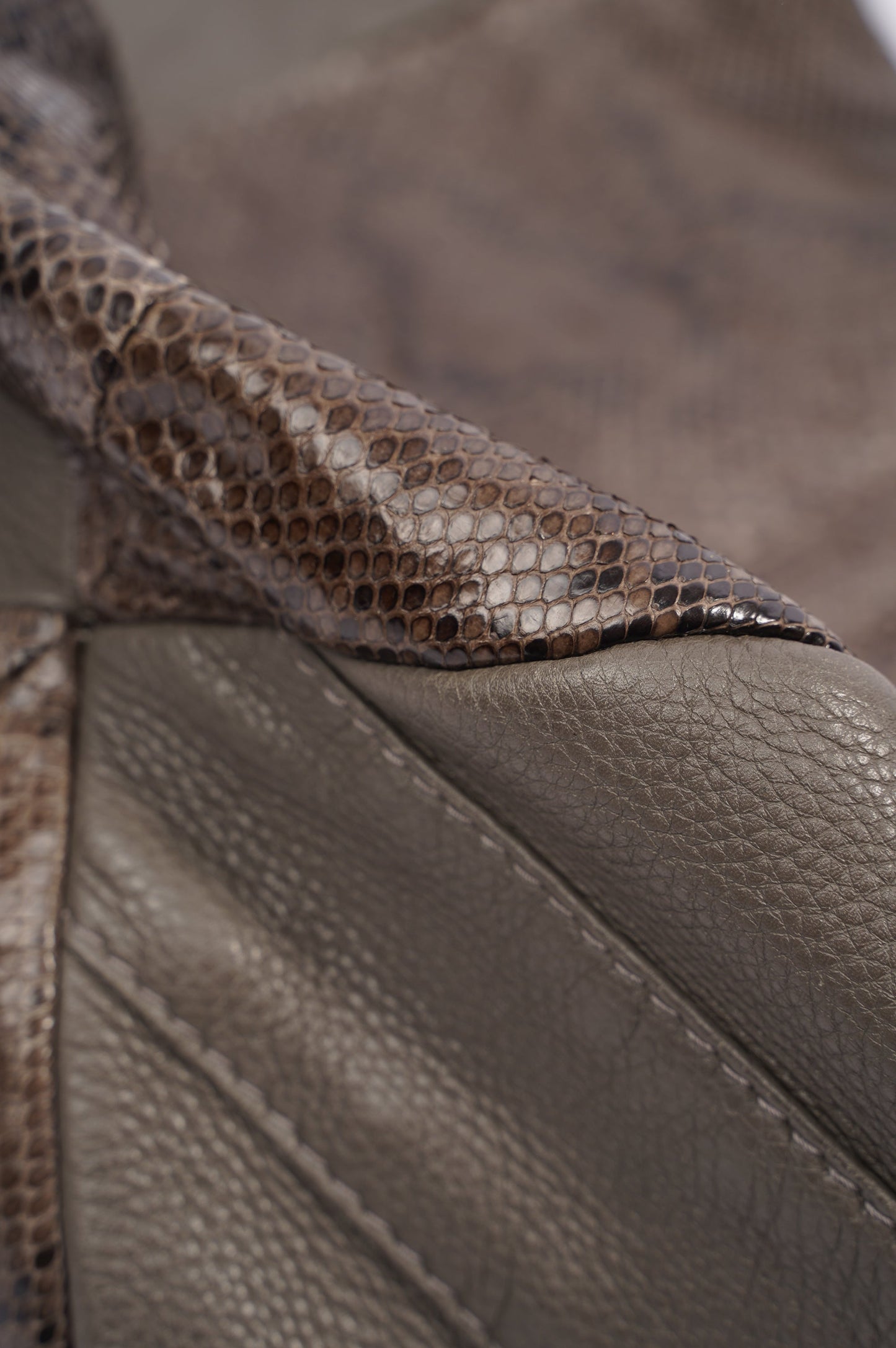 Gucci Womens Python Hobo Bag Grey