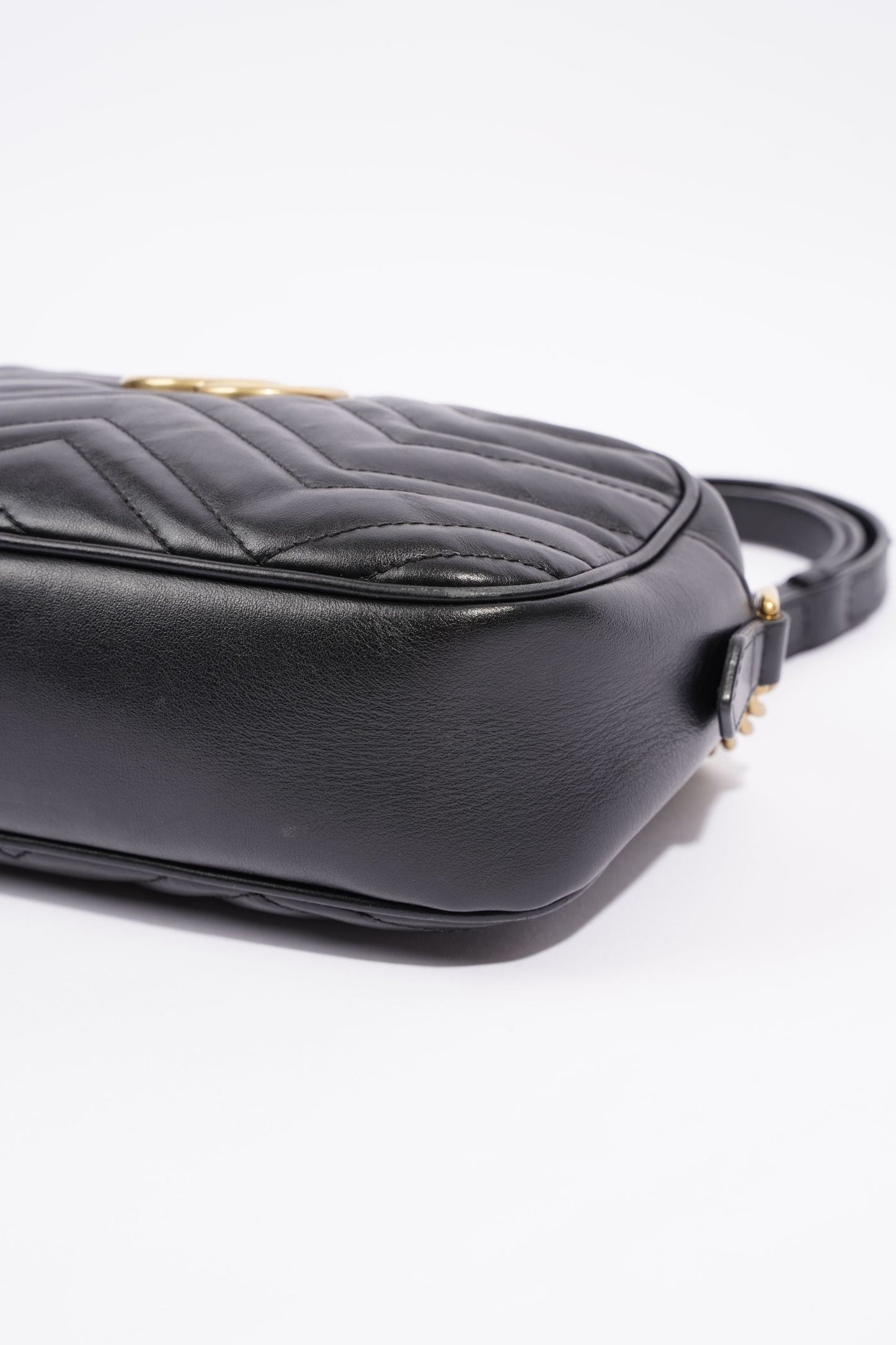 Gucci Womens Marmont GG Bag Black Leather Small