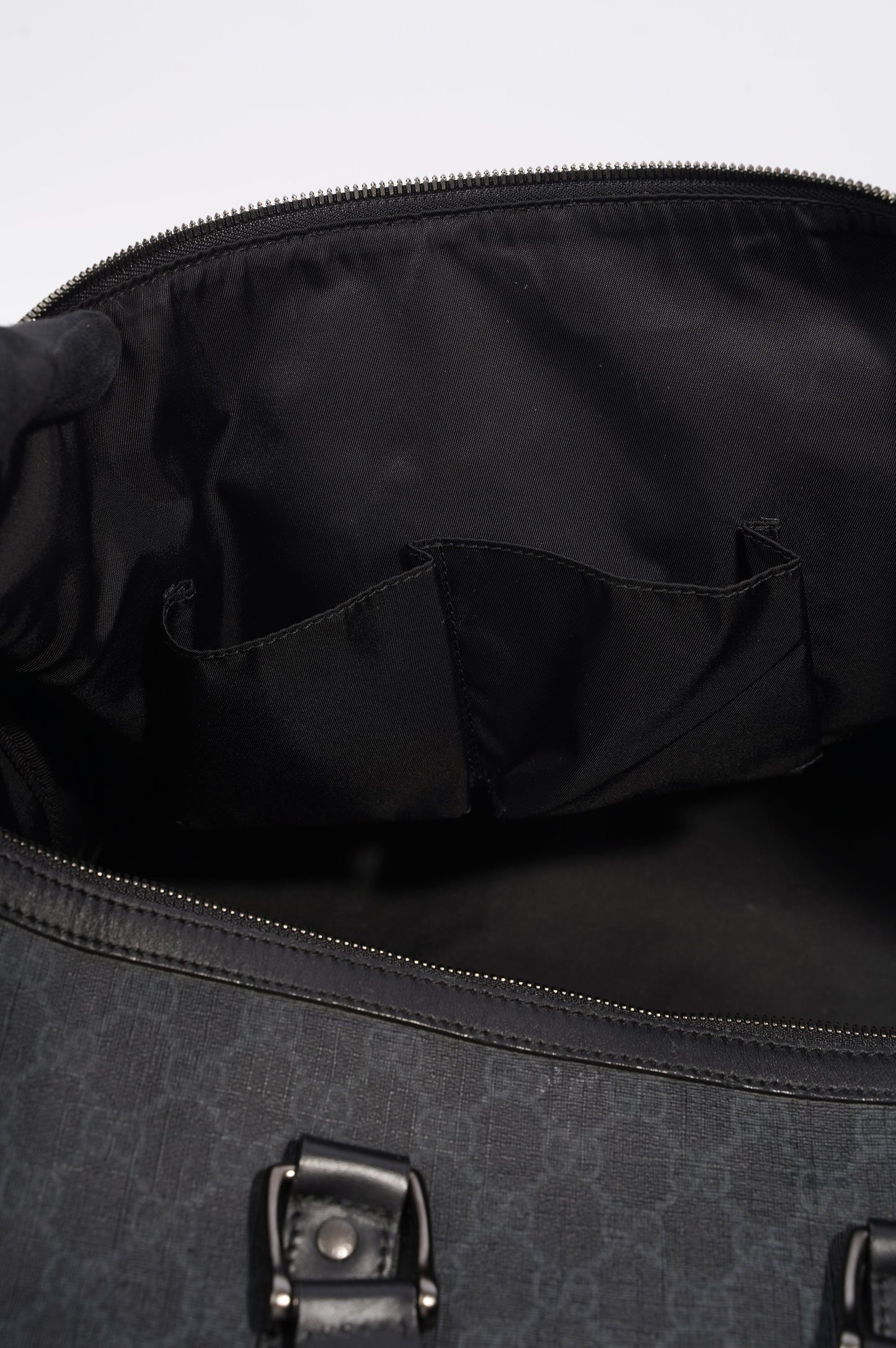 Gucci Mens GG Duffle Bag Grey Canvas