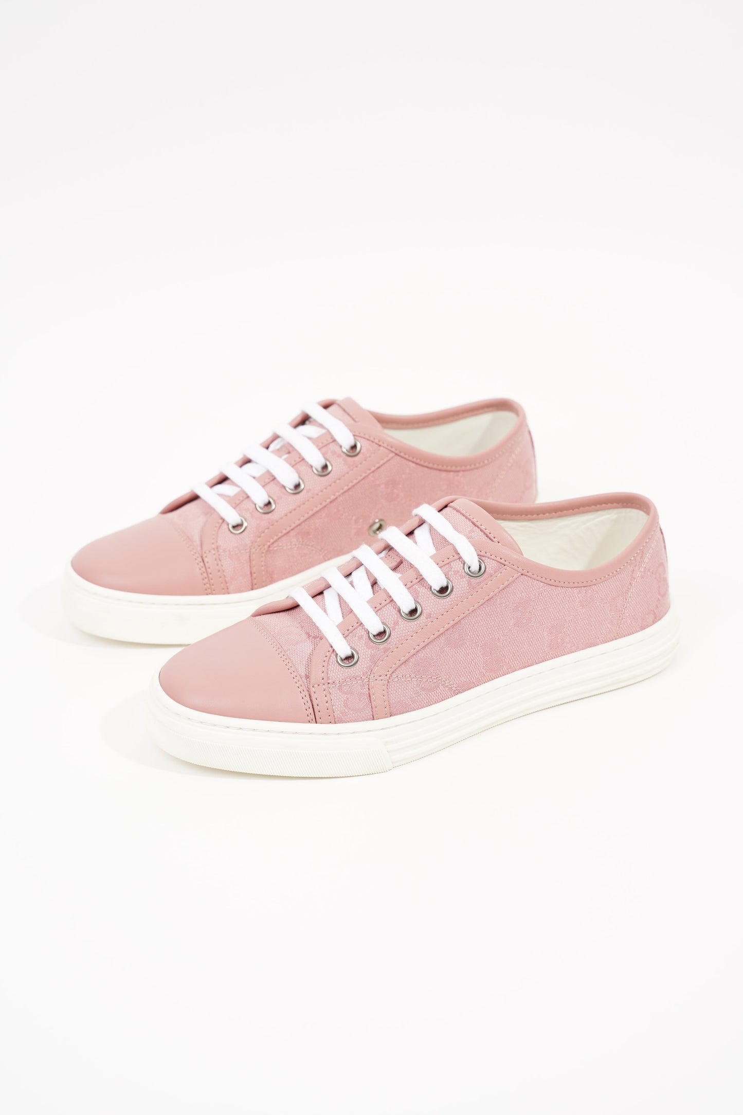 Gucci Womens GG Low Top Sneaker Pink EU 34.5 / UK 1.5
