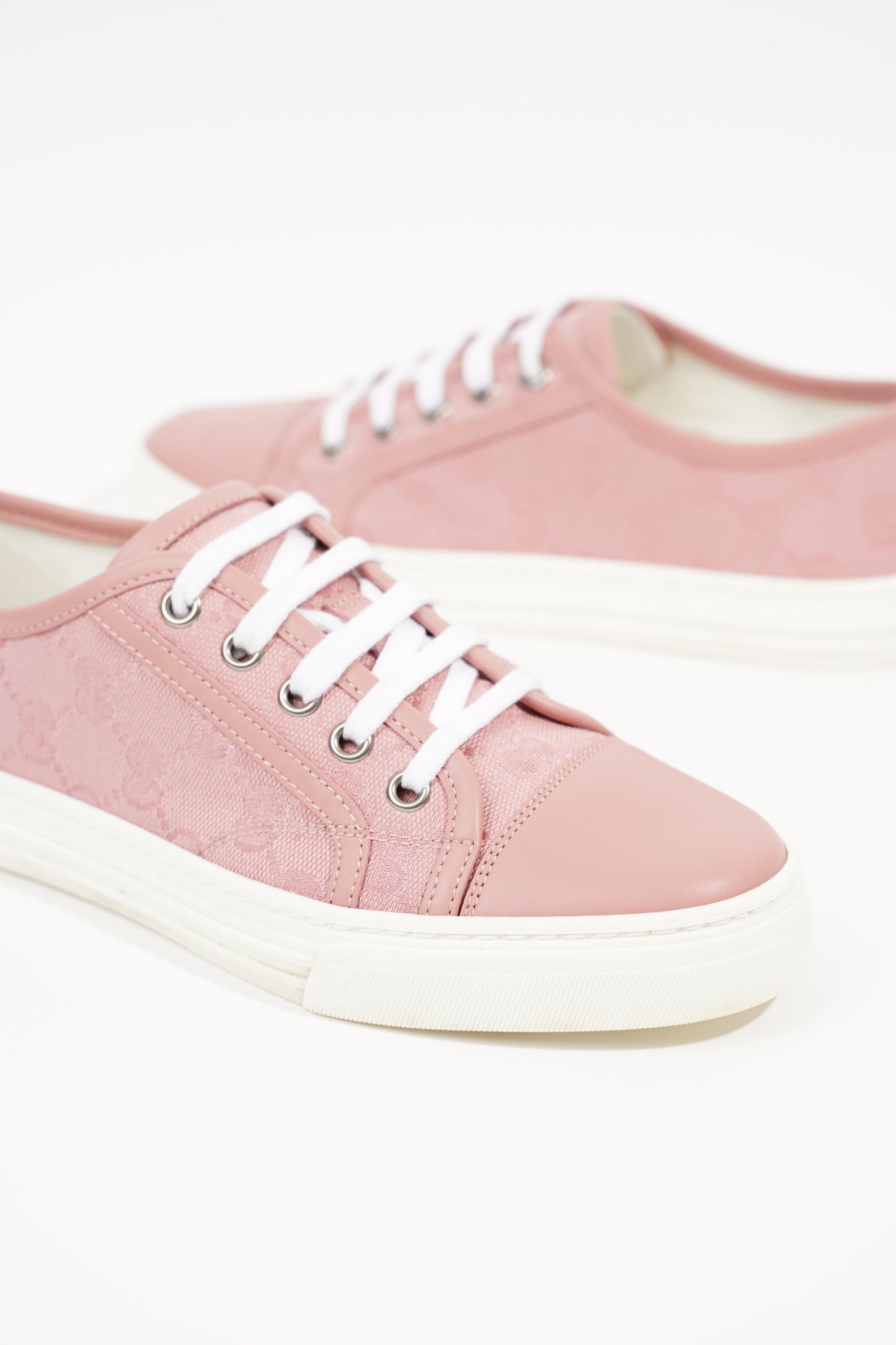 Gucci Womens GG Low Top Sneaker Pink EU 34.5 / UK 1.5