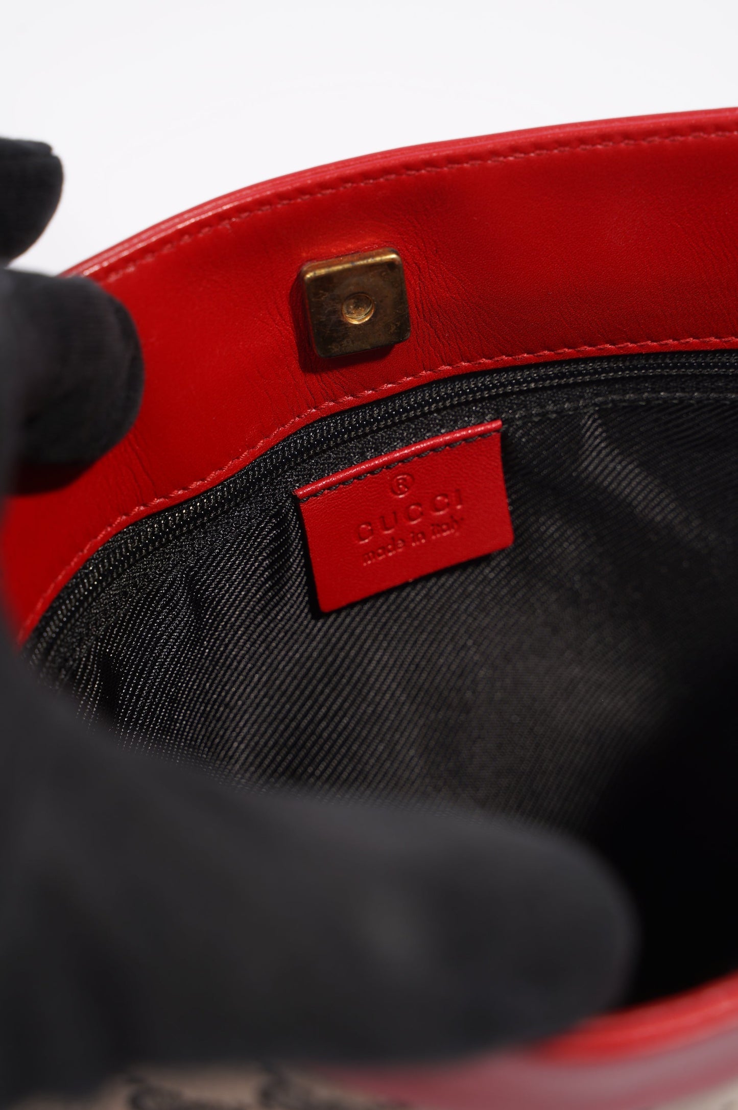 Gucci Womens GG Canvas Shoulder Bag Supreme / Red