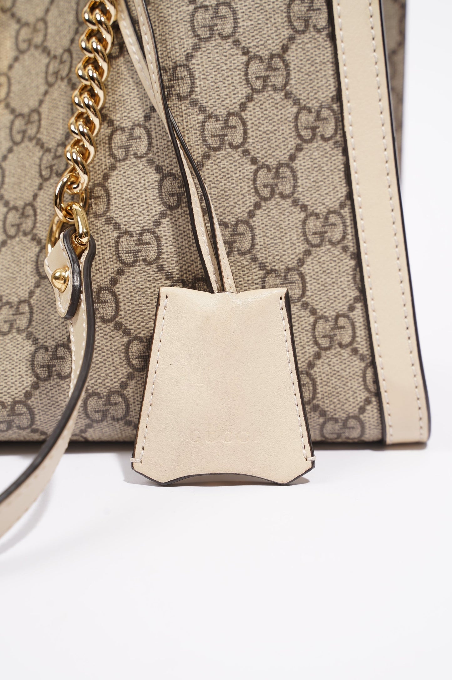 Gucci Womens Padlock Bag Supreme / White Medium