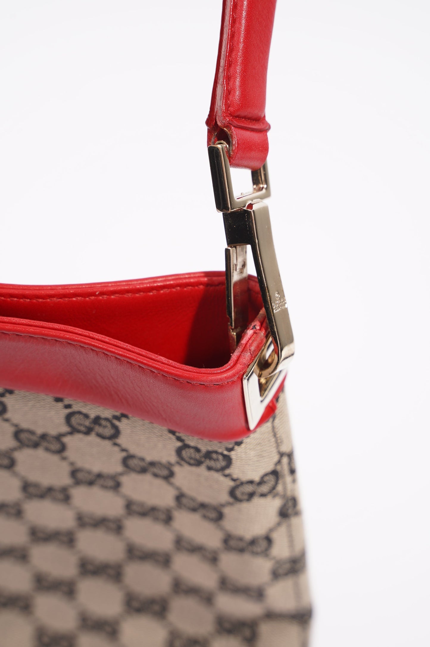 Gucci Womens GG Canvas Shoulder Bag Supreme / Red