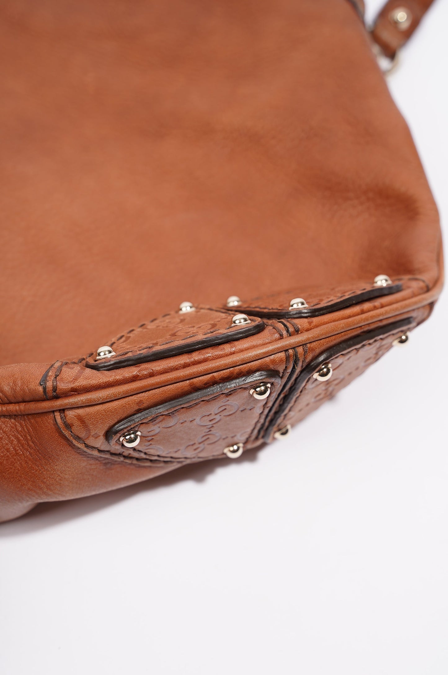 Gucci Womens Indy Hobo Oak
