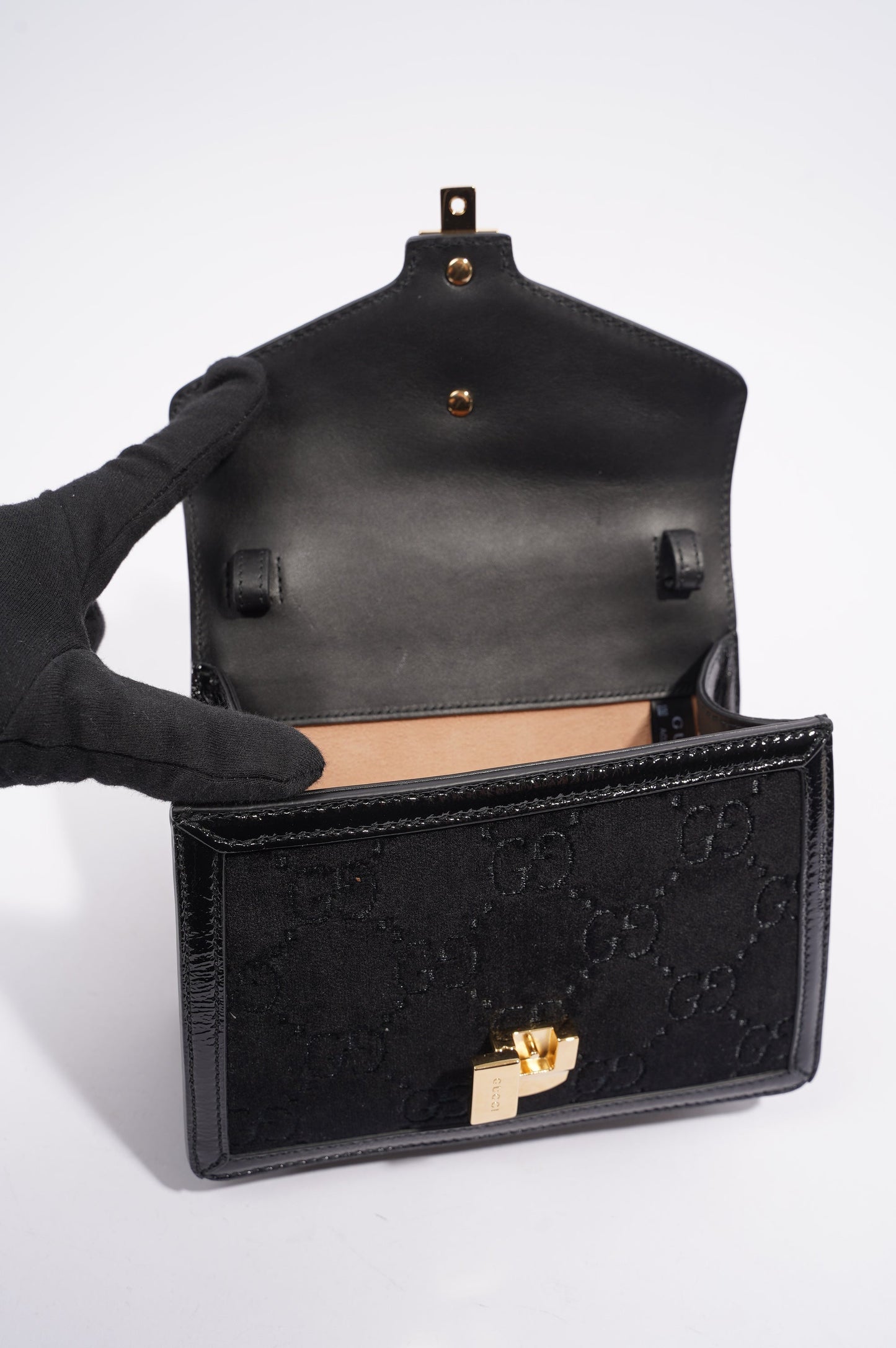 Gucci Womens Sylvie Mini Bag Black Velvet / Green / Red