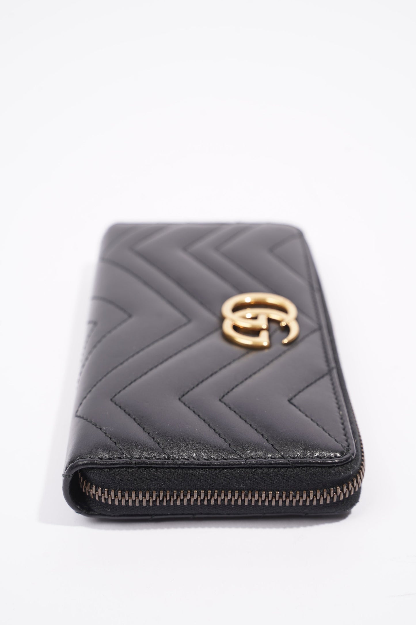 Gucci Womens Marmont Zip Around Wallet Black / Gold