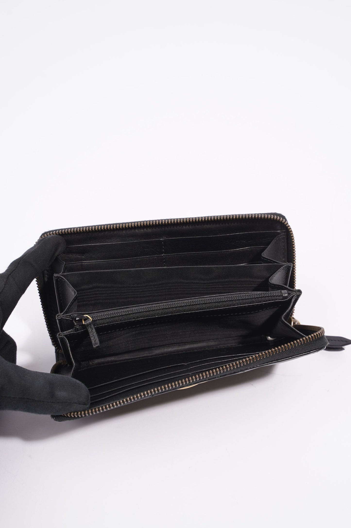Gucci Womens Marmont Zip Around Wallet Black / Gold