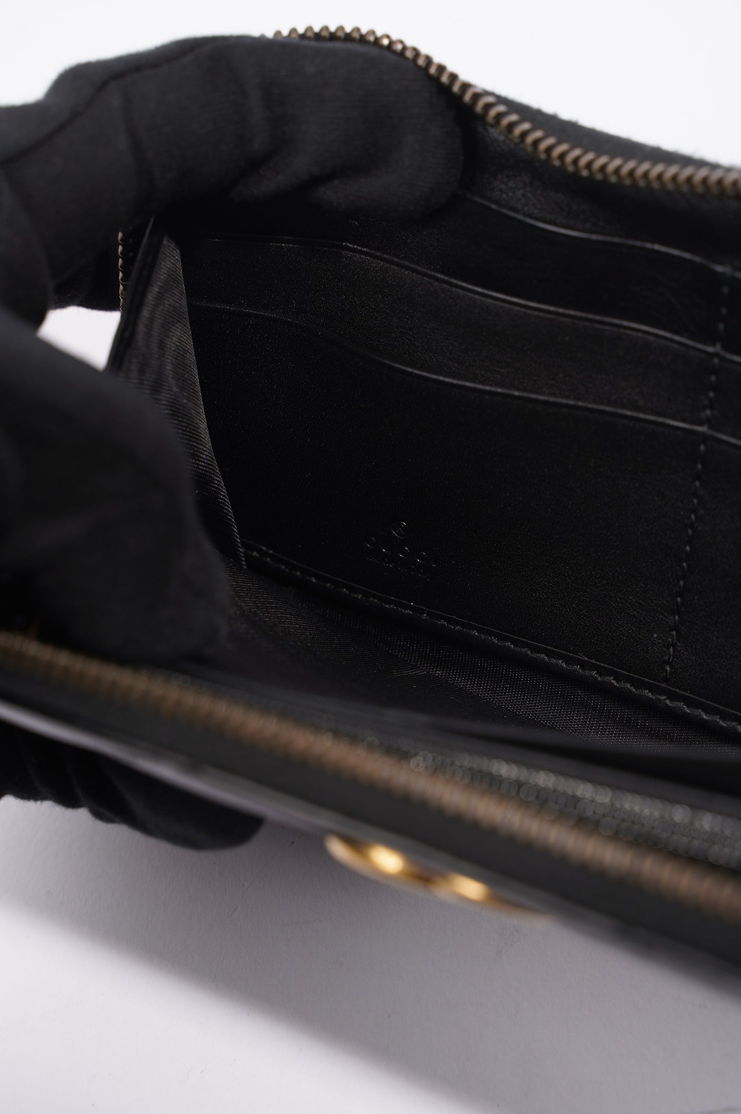 Gucci Womens Marmont Zip Around Wallet Black / Gold