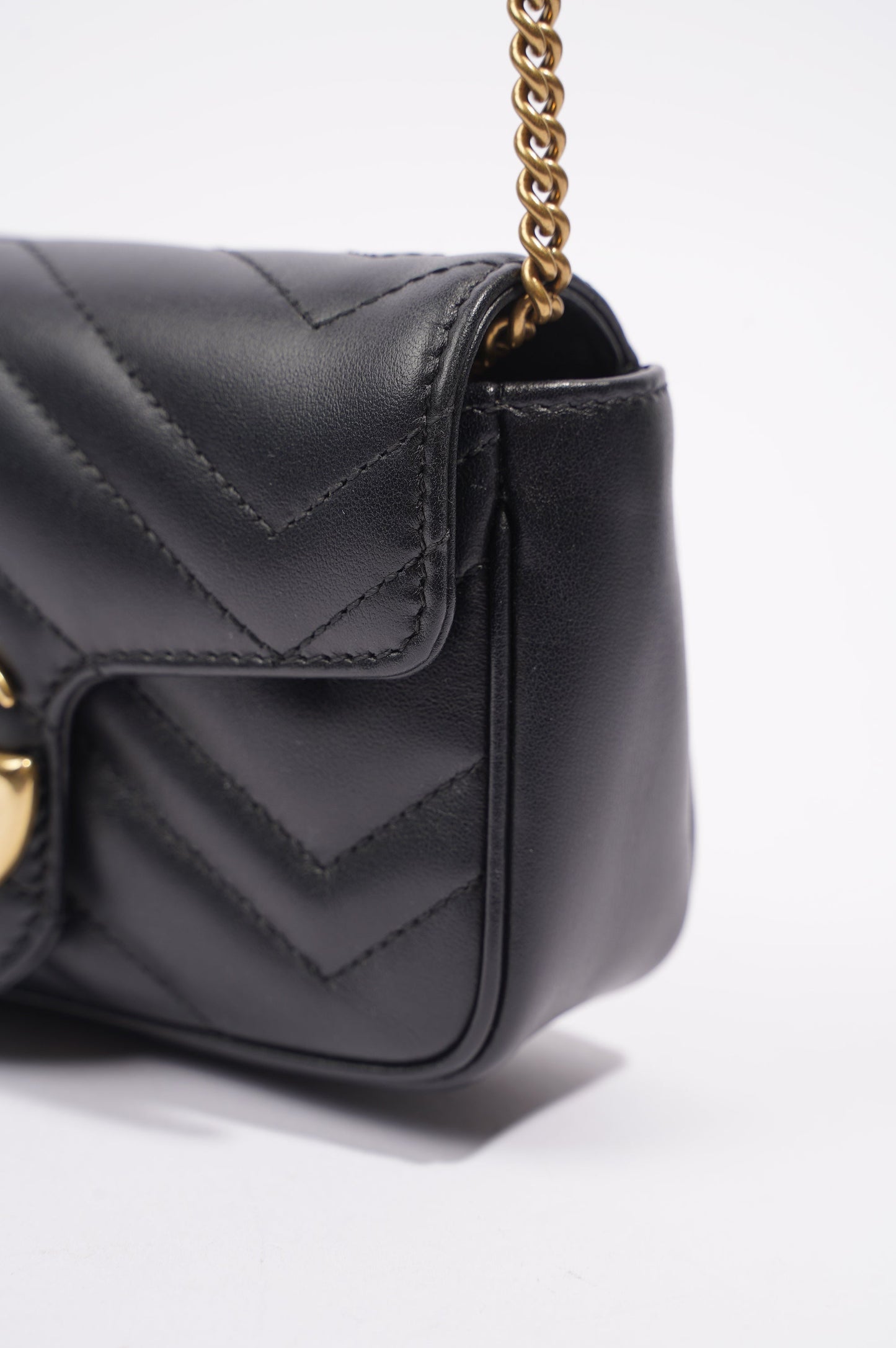 Gucci Womens Marmont Flap Black / Gold Super Mini