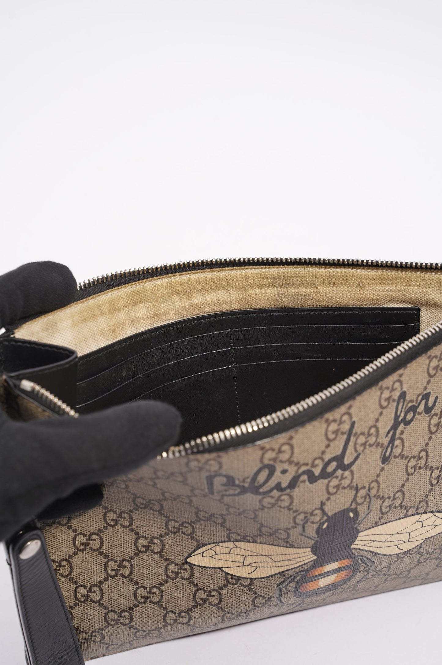 Gucci Pouch Bee Supreme / Bee Print Canvas
