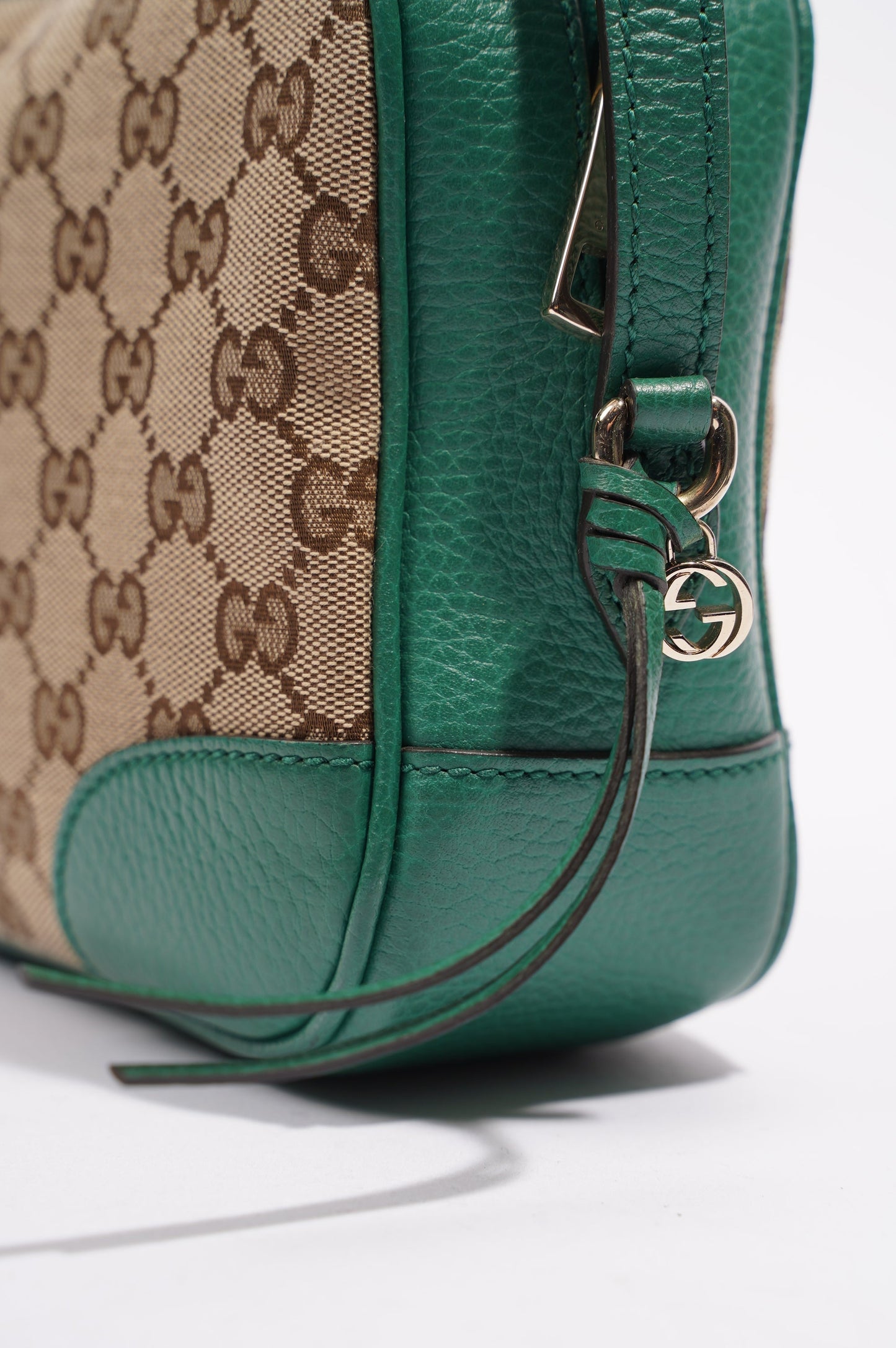 Gucci Womens Bree Crossbody Supreme / Green