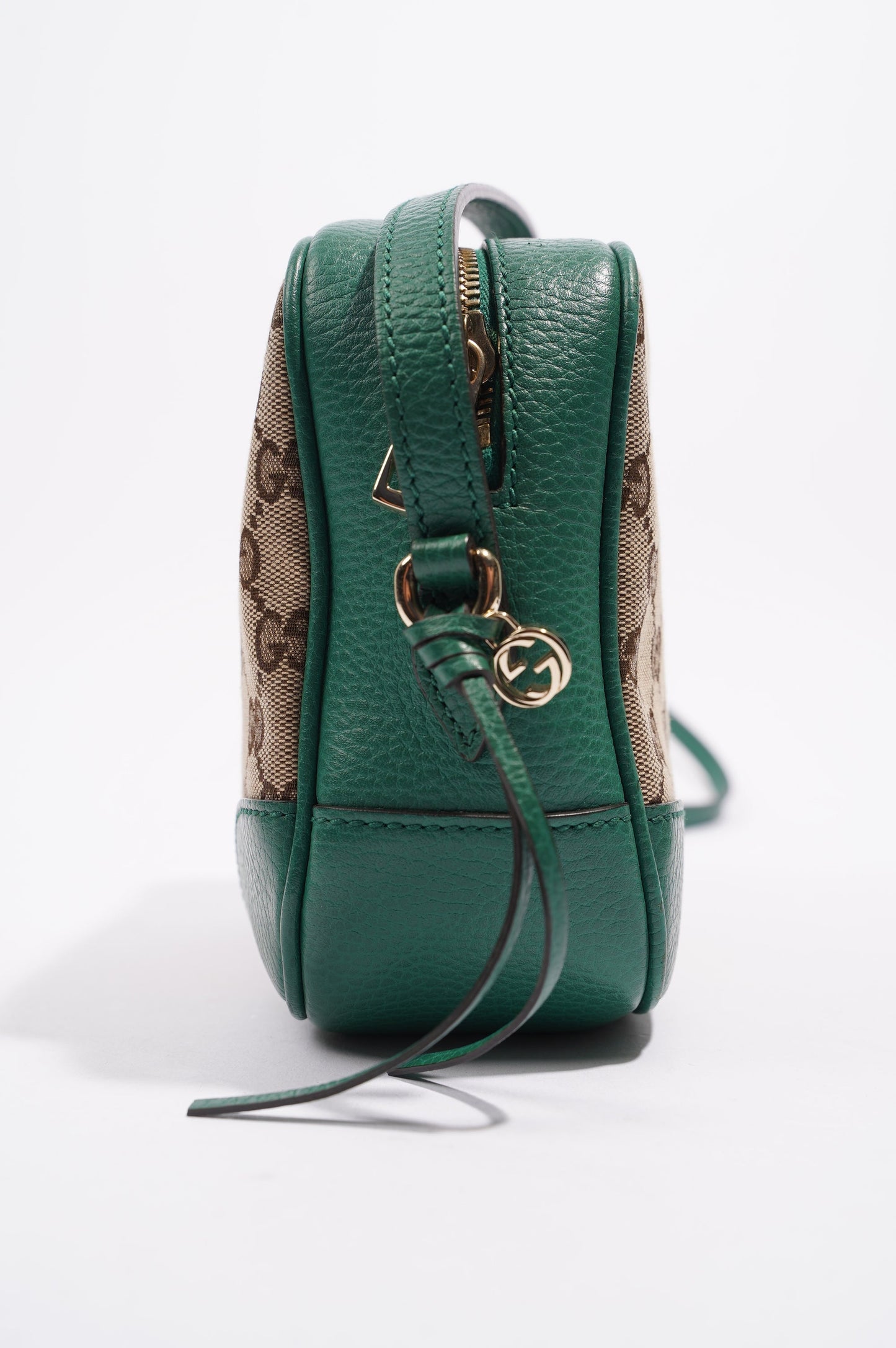Gucci Womens Bree Crossbody Supreme / Green