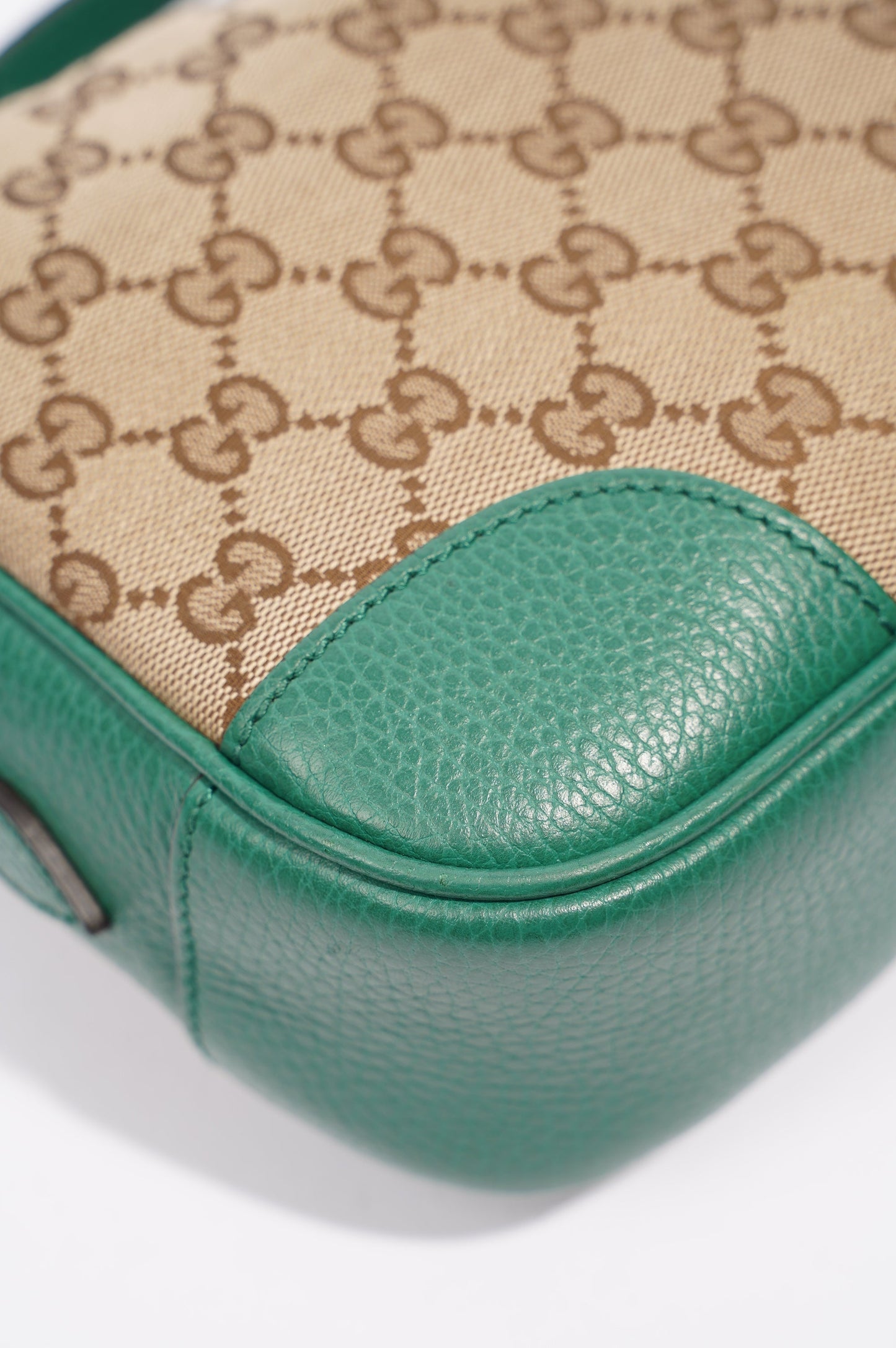 Gucci Womens Bree Crossbody Supreme / Green