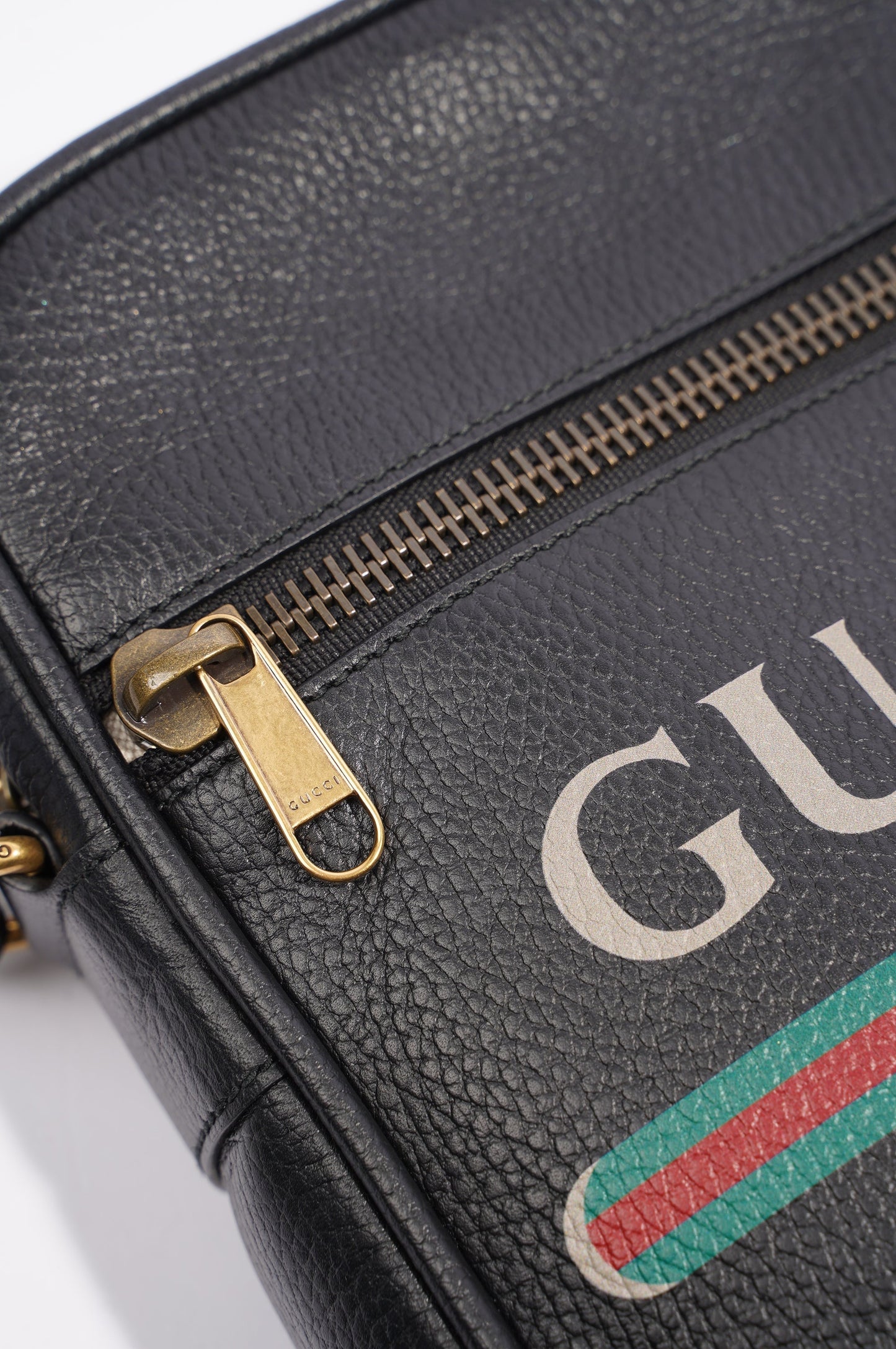 Gucci Mens Print Messenger Black Leather