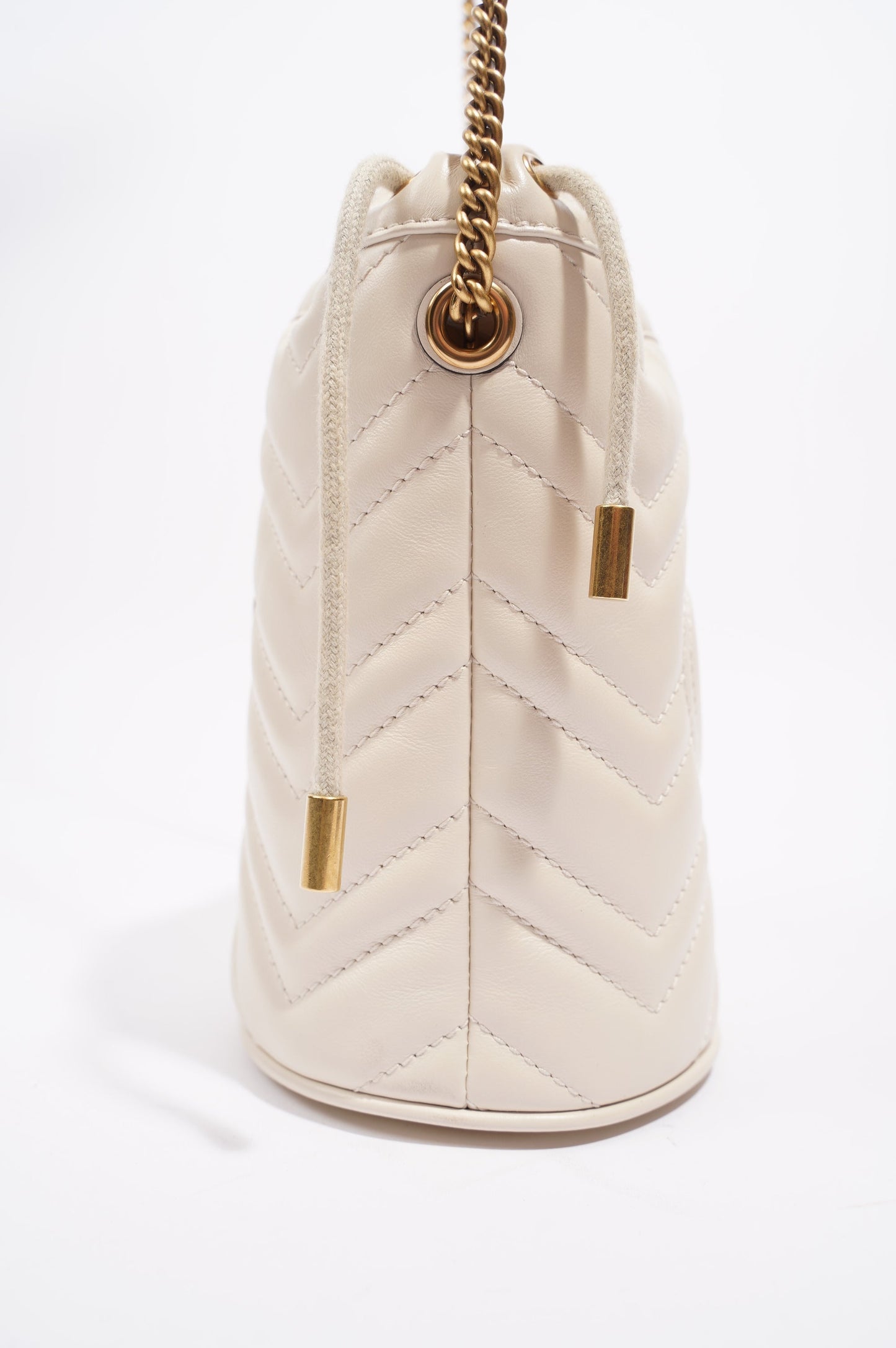 Gucci Womens Marmont Bucket Bag White / Gold