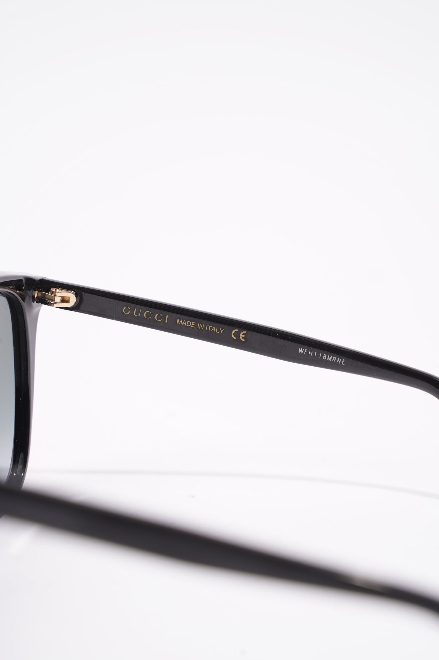 Gucci Womens GG0022S Sunglasses Black 140