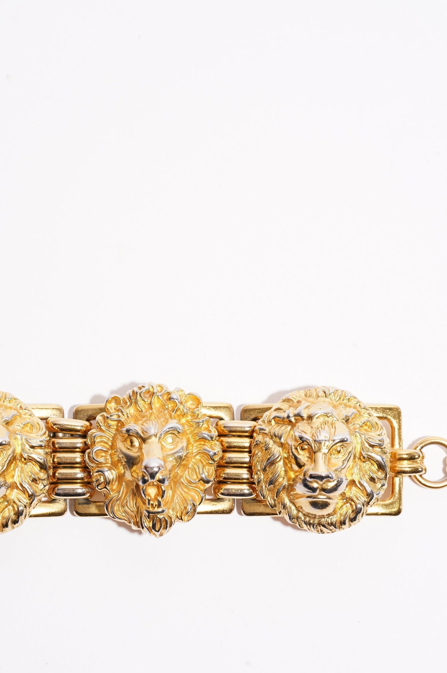 Gucci Lion Head Bracelet Gold
