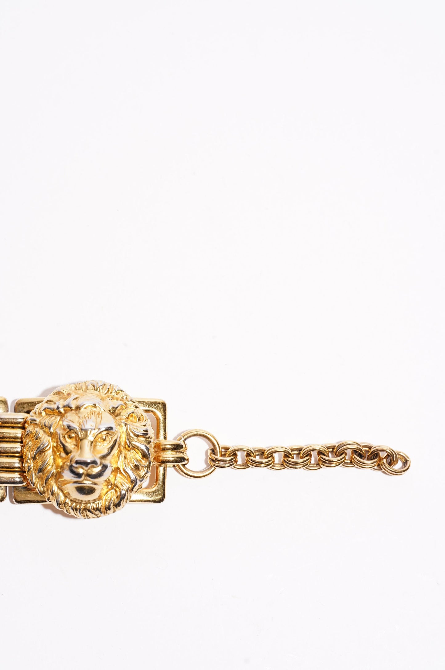 Gucci Lion Head Bracelet Gold