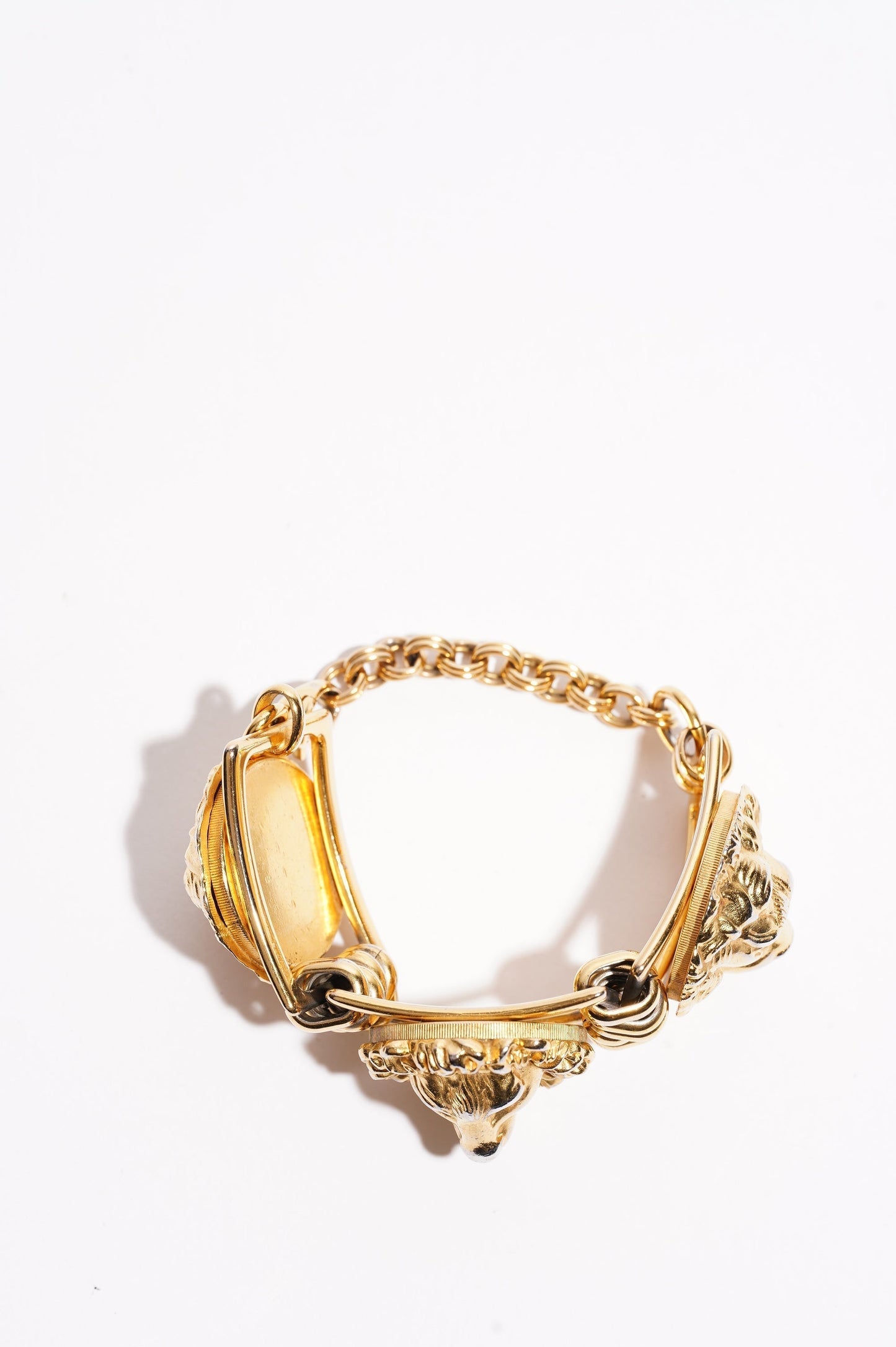 Gucci Lion Head Bracelet Gold