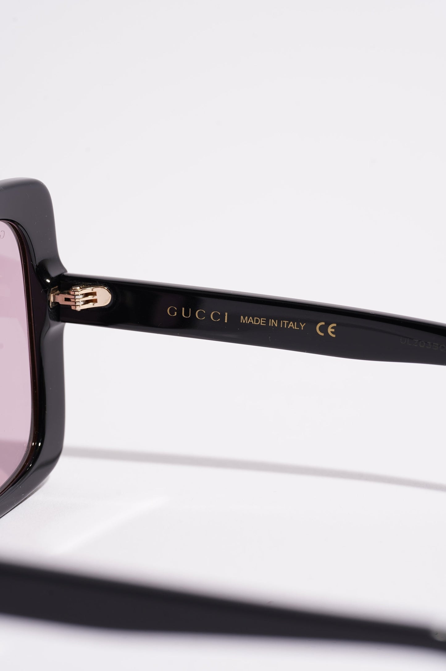 Gucci Sunglasses GG0418S Black 140