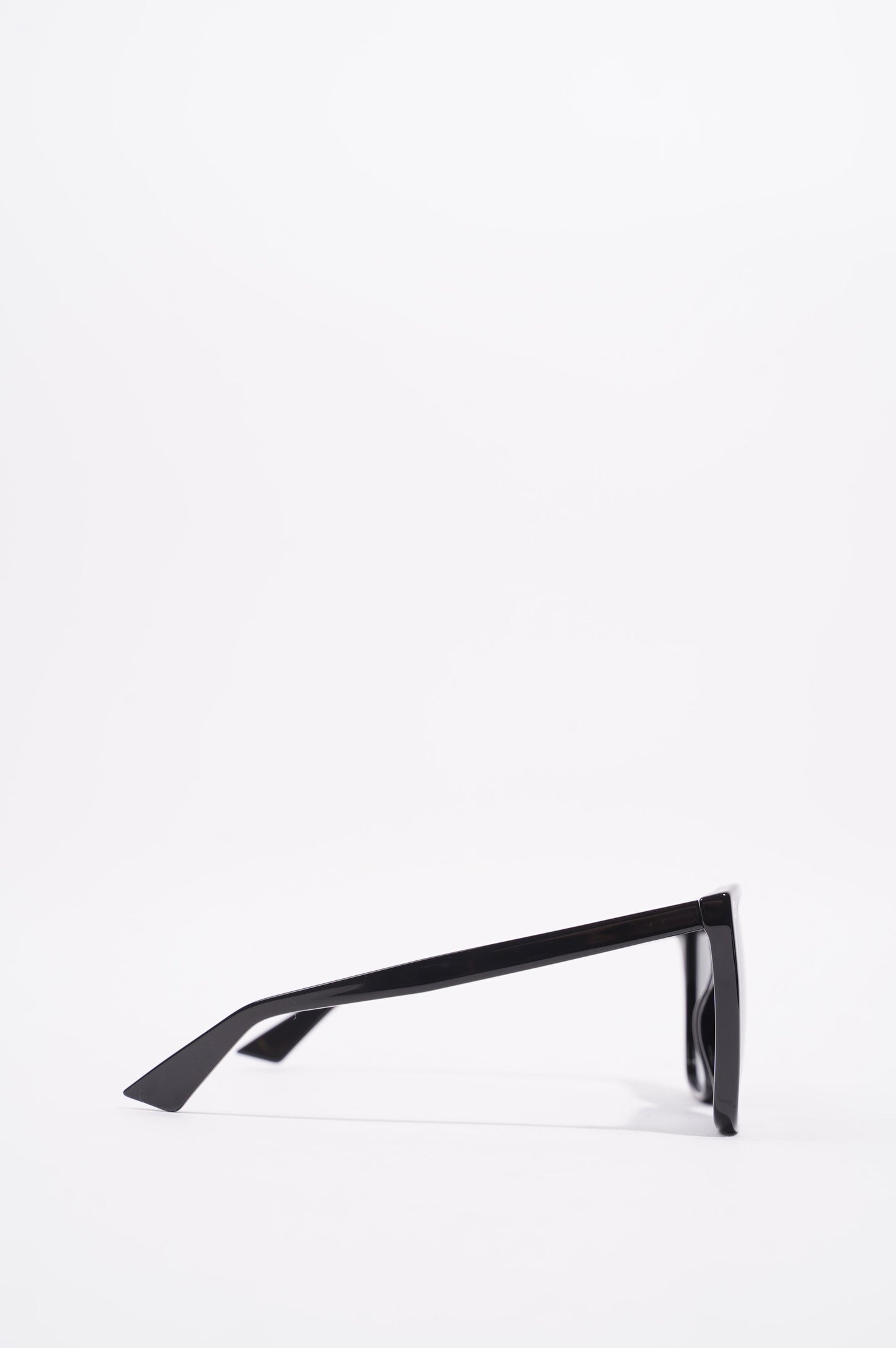 Gucci Womens GG0022S Sunglasses Black 140