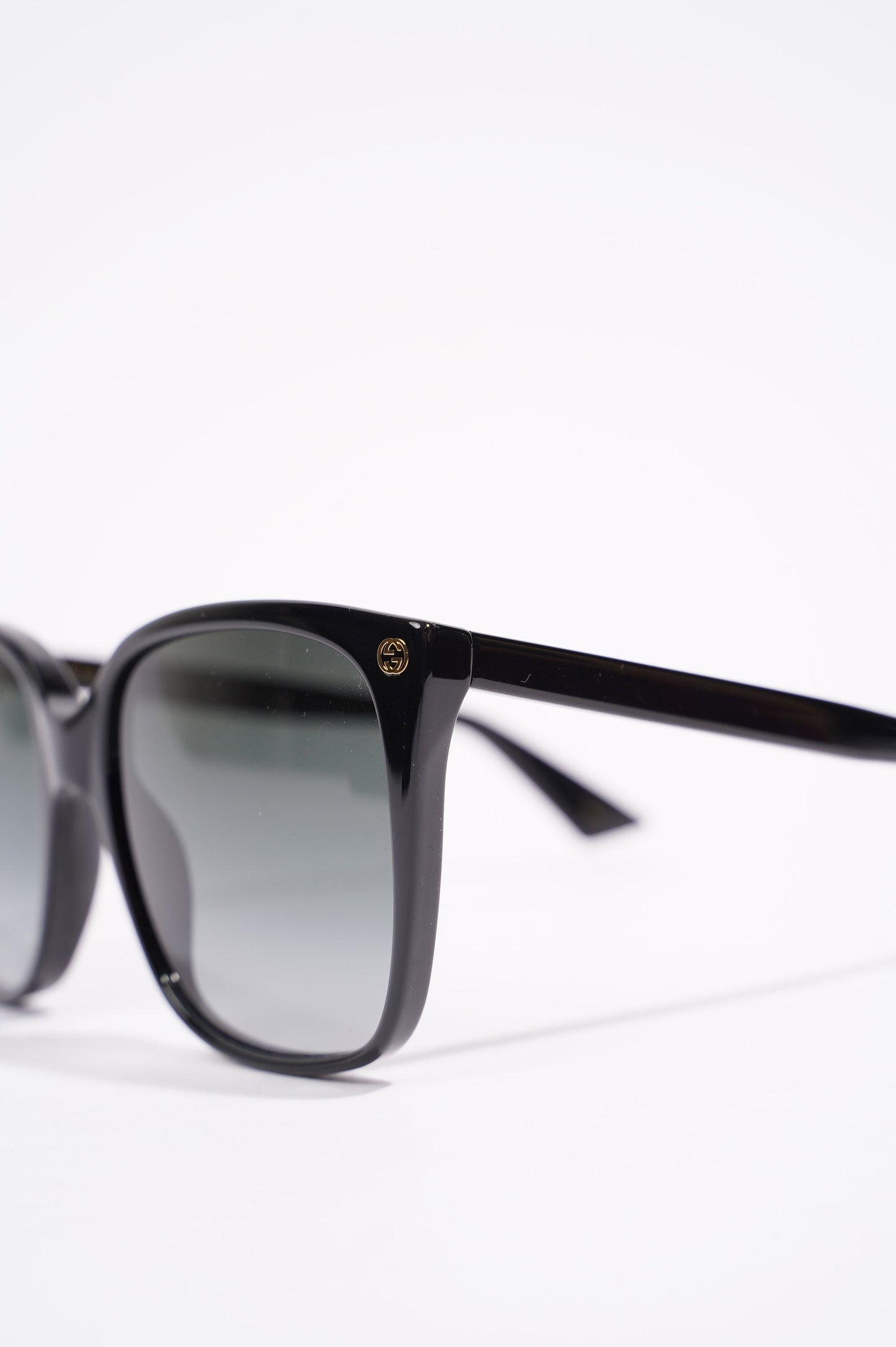Gucci Womens GG0022S Sunglasses Black 140
