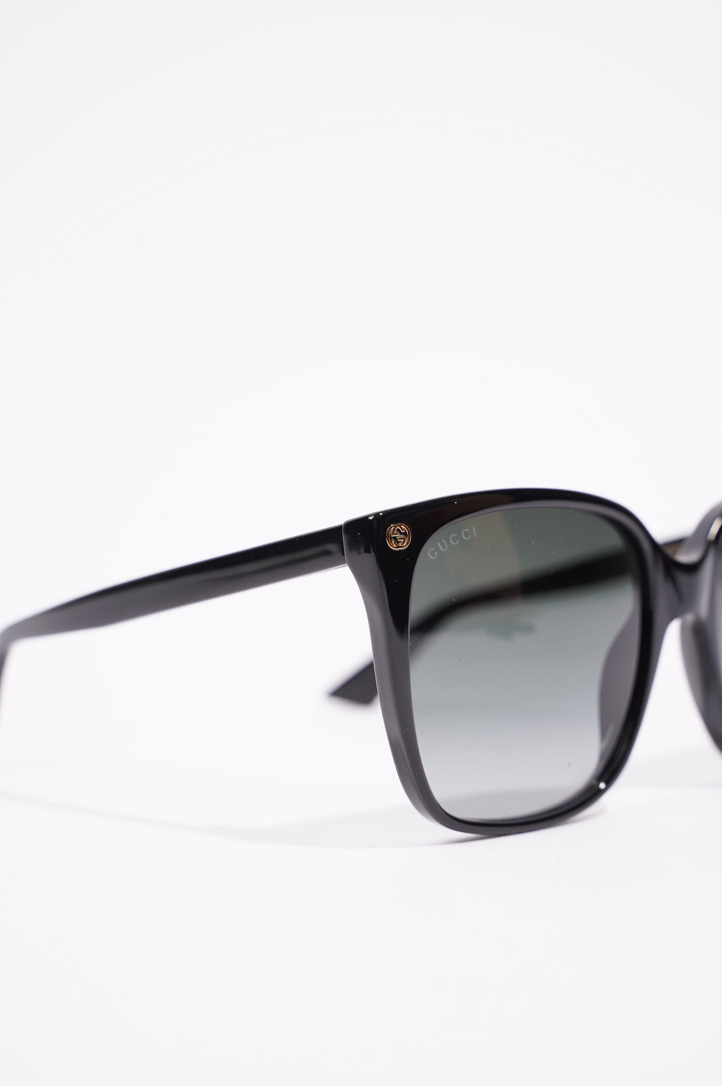 Gucci Womens GG0022S Sunglasses Black 140