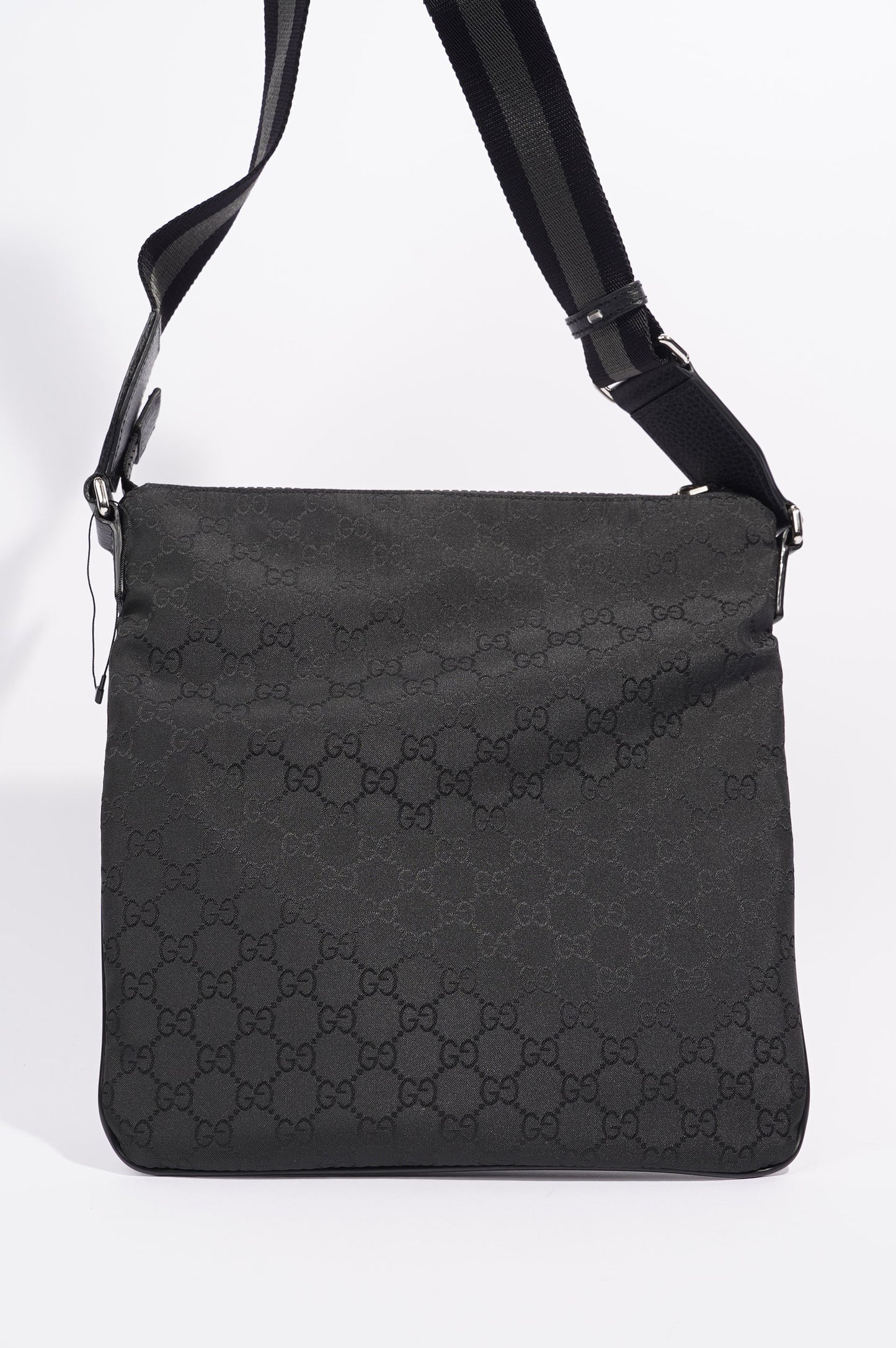 Gucci Mens Front Zip Flat Messenger Bag Black Nylon