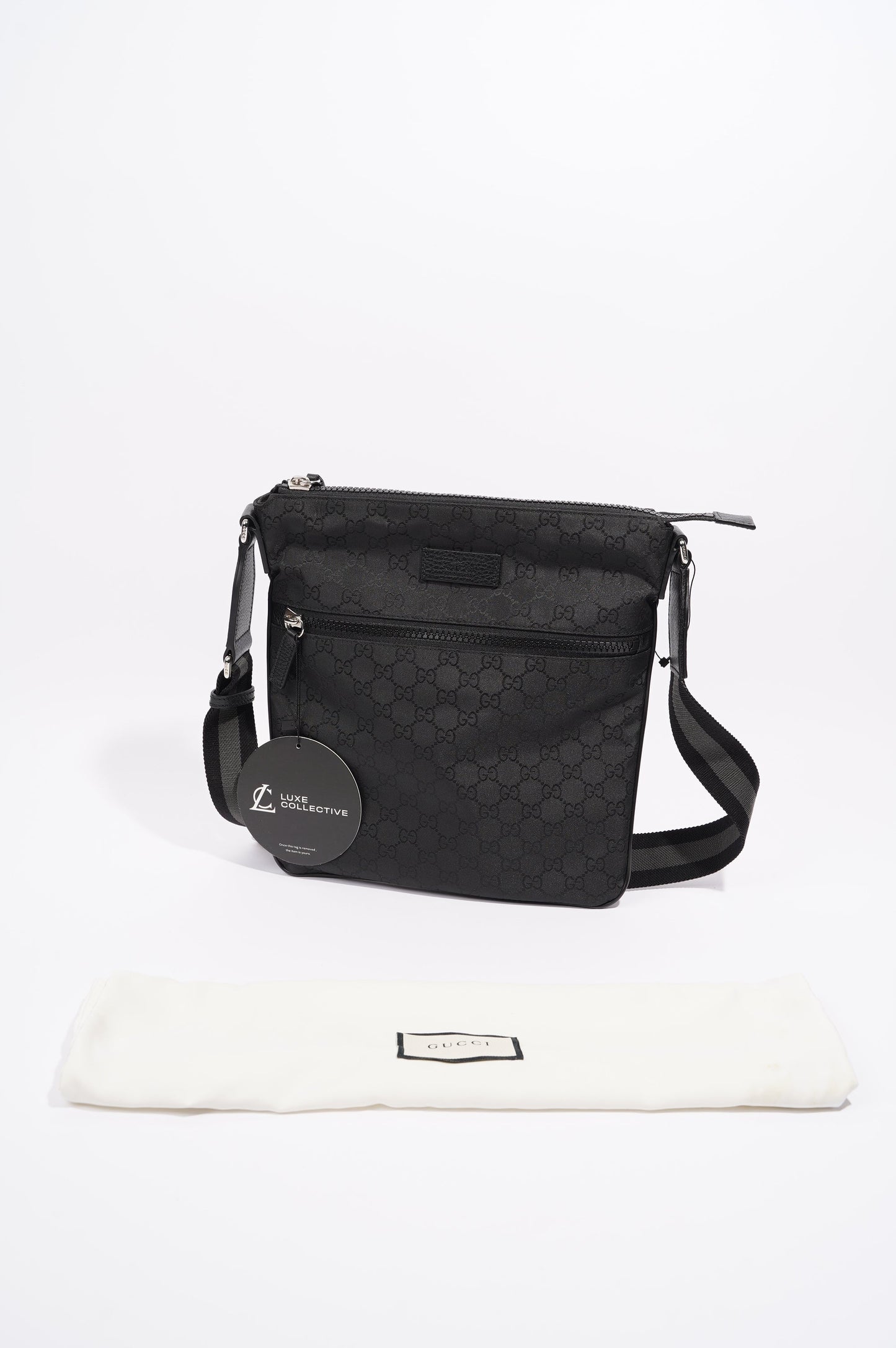 Gucci Mens Front Zip Flat Messenger Bag Black Nylon