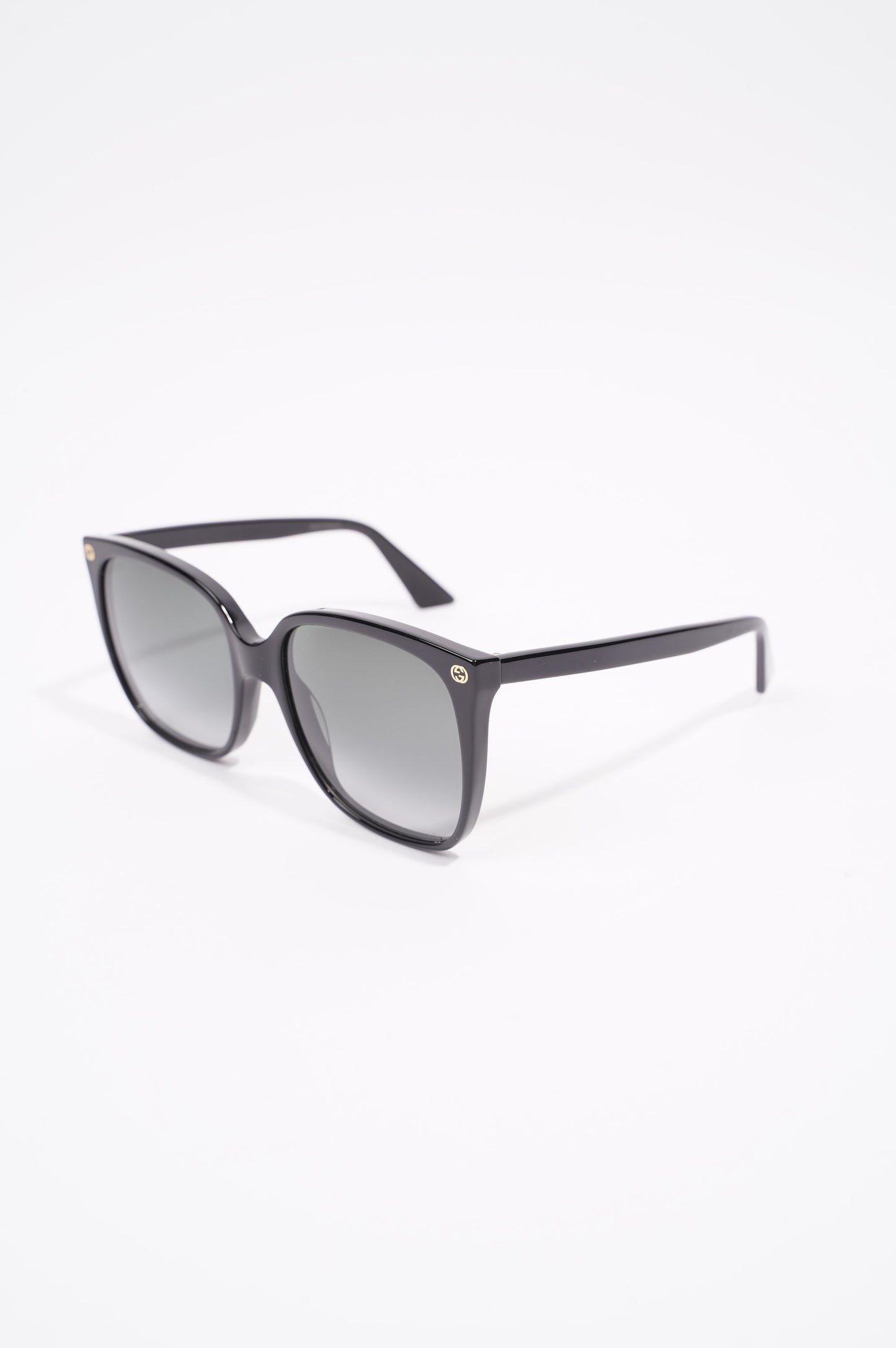 Gucci Womens Oversized Sunglasses Black Acetate 140