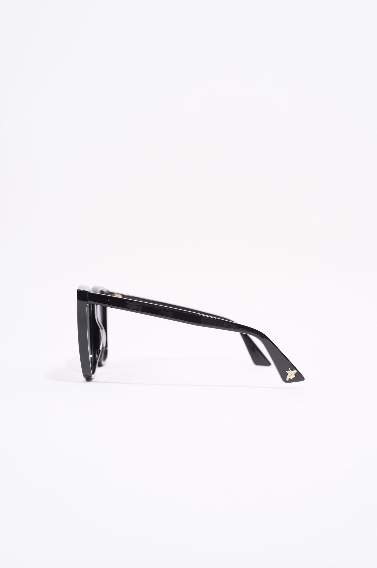 Gucci Womens Oversized Sunglasses Black Acetate 140