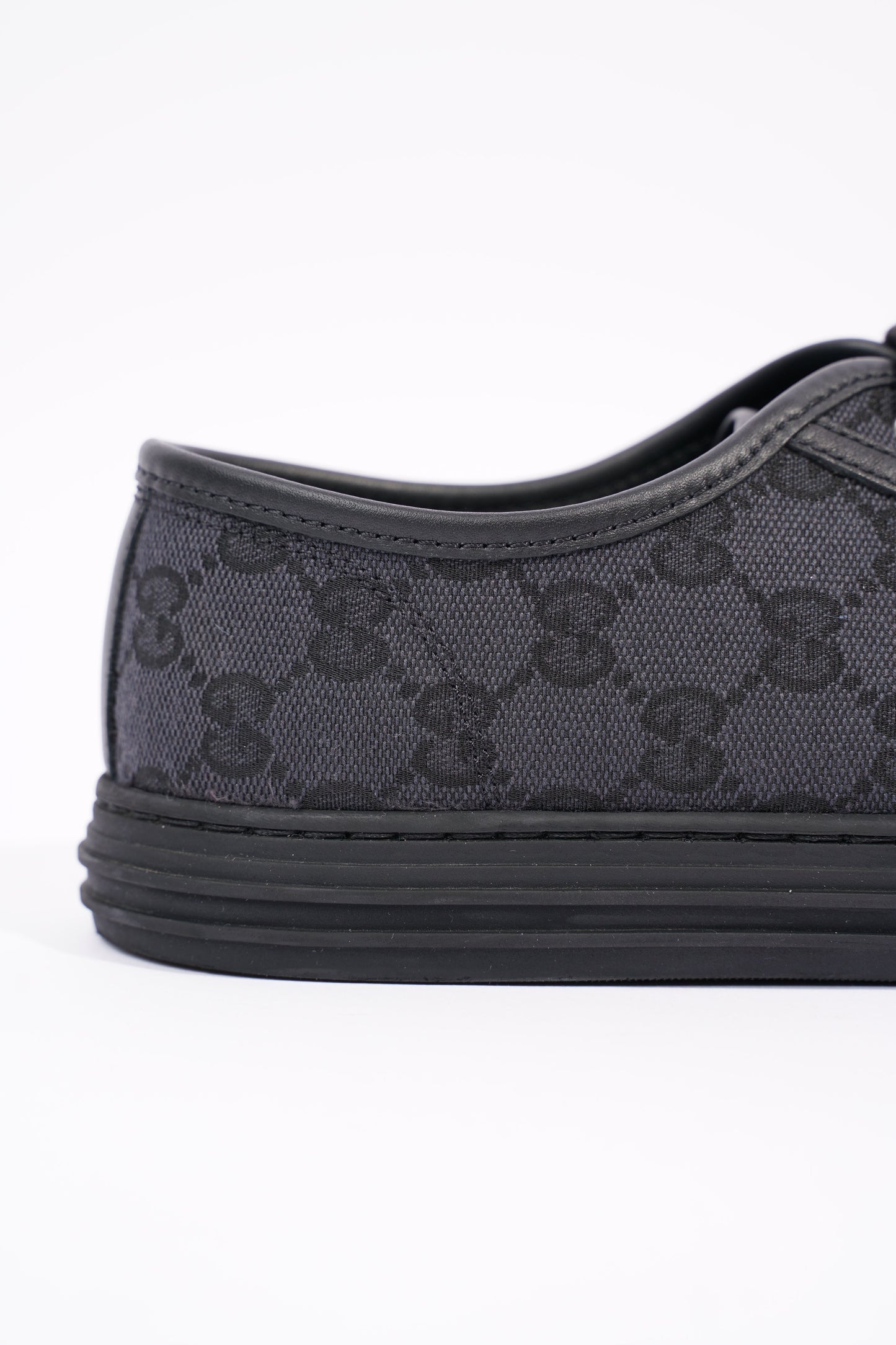 Gucci Mens GG Canvas Low Top Sneaker Black EU 40 / UK 6