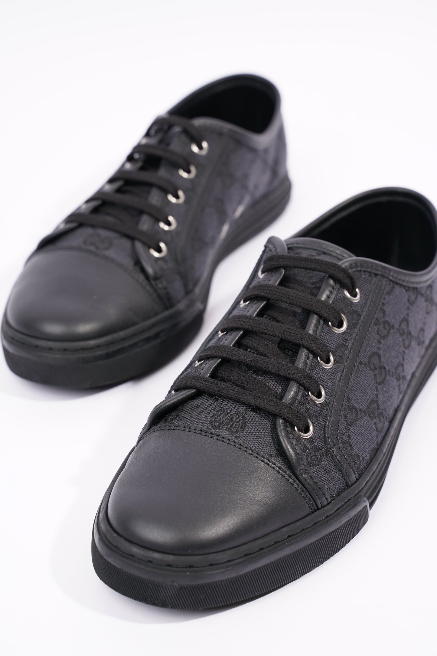 Gucci Mens GG Canvas Low Top Sneaker Black EU 40 / UK 6