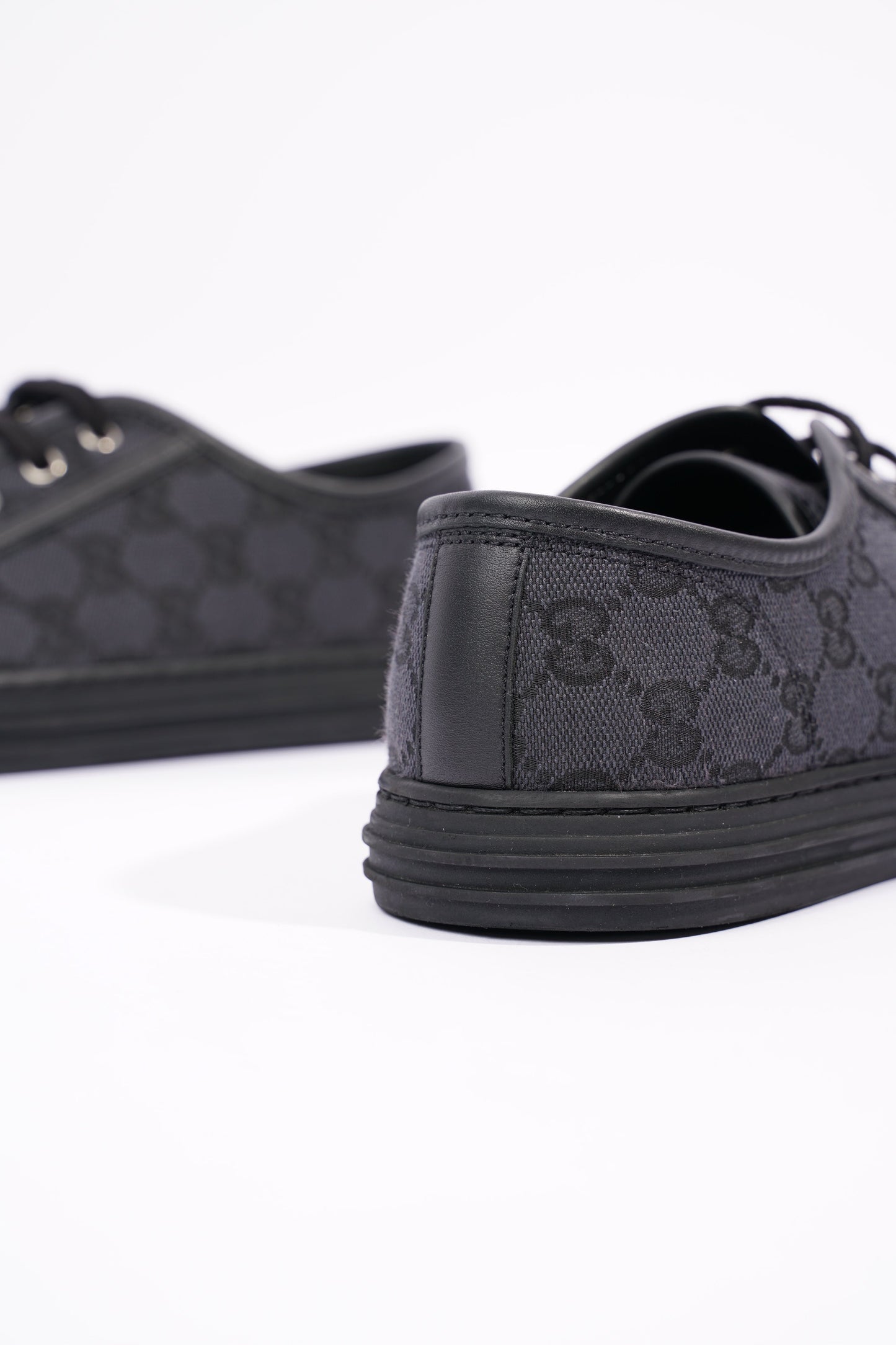 Gucci Mens GG Canvas Low Top Sneaker Black EU 40 / UK 6