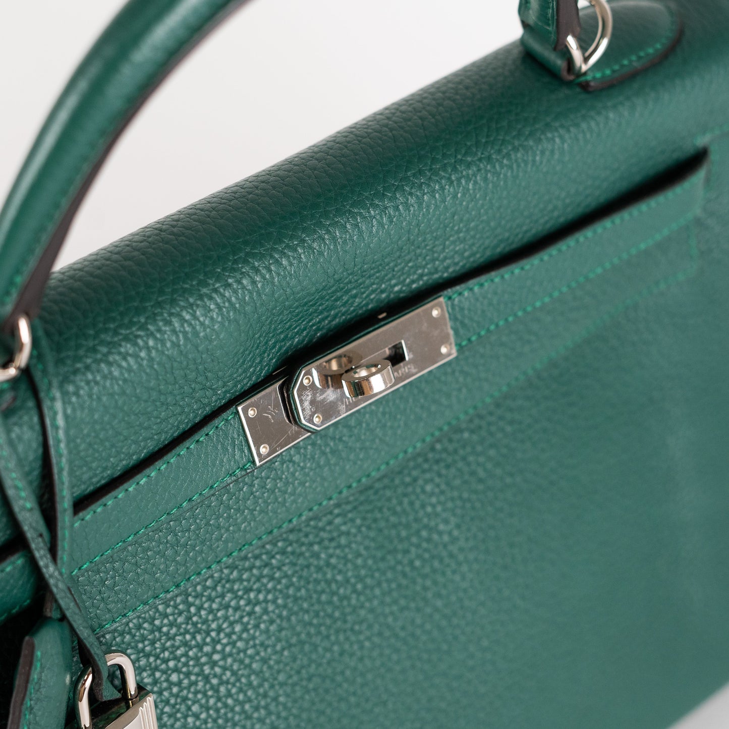 Hermes Kelly 32 Green Malachite Togo - Q Stamp